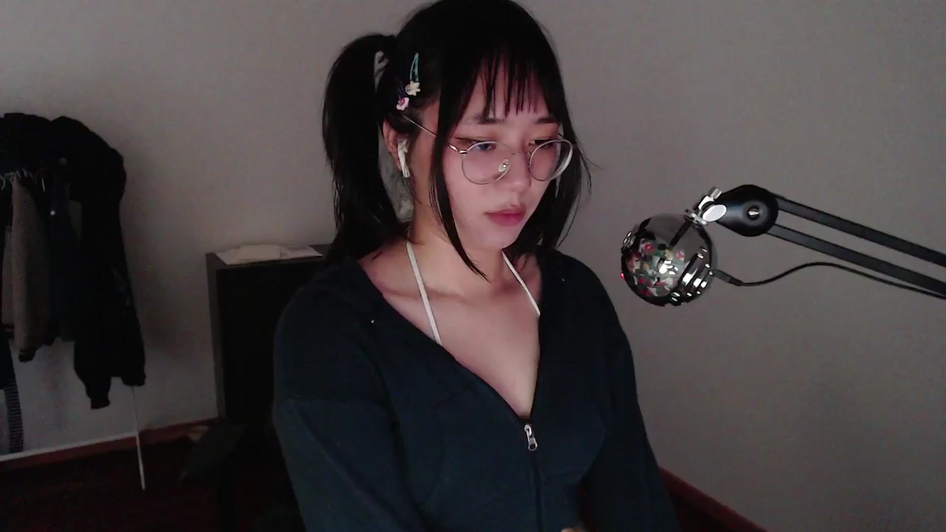 Gallery image thumbnail from ppshredder's myfreecams stream on, 08/05/2024, 16:38 image 14 of 20