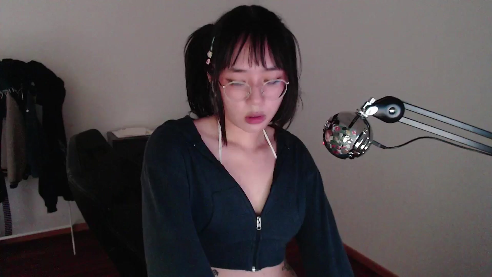 Gallery image thumbnail from ppshredder's myfreecams stream on, 08/05/2024, 16:38 image 4 of 20