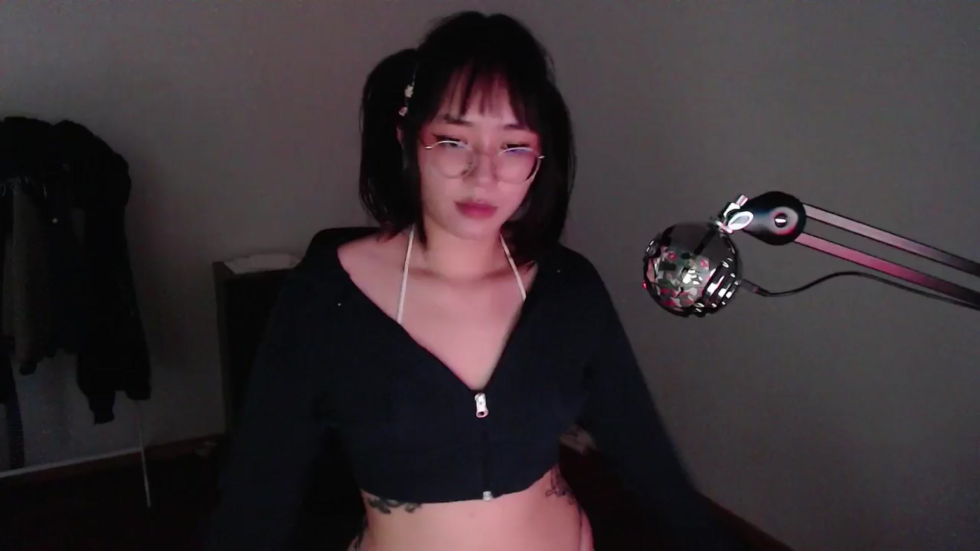 Gallery image thumbnail from ppshredder's myfreecams stream on, 08/05/2024, 16:38 image 20 of 20