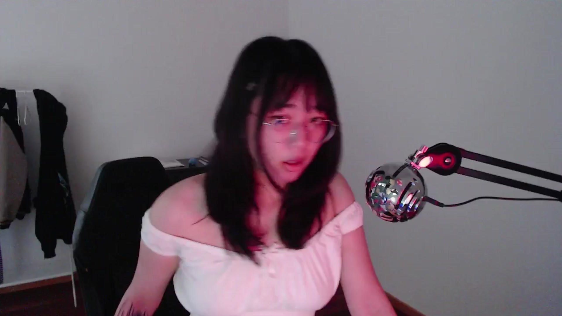 Gallery image thumbnail from ppshredder's myfreecams stream on, 08/08/2024, 13:32 image 3 of 20