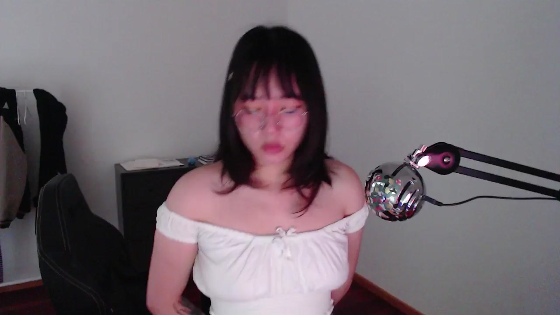 Gallery image thumbnail from ppshredder's myfreecams stream on, 08/08/2024, 13:32 image 4 of 20