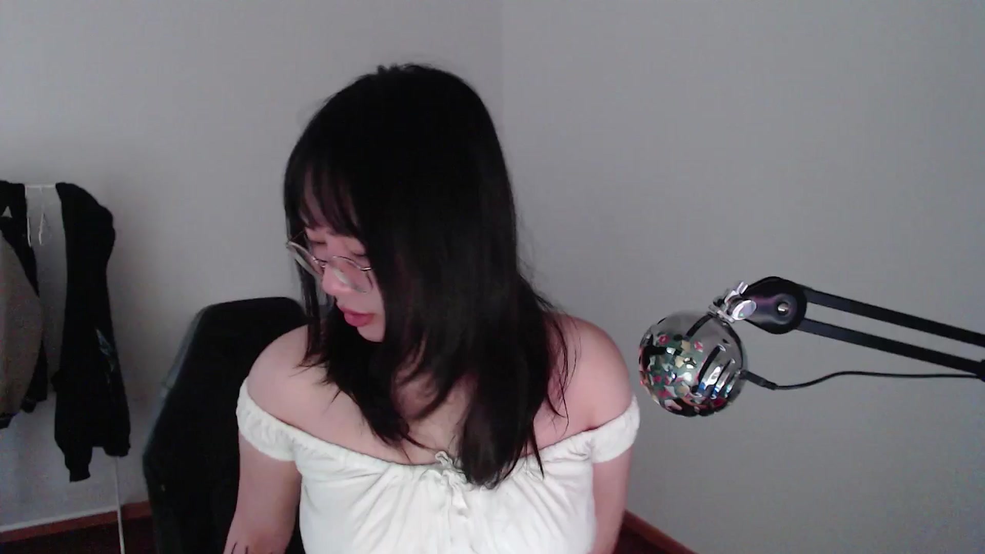 Gallery image thumbnail from ppshredder's myfreecams stream on, 08/08/2024, 13:32 image 1 of 20