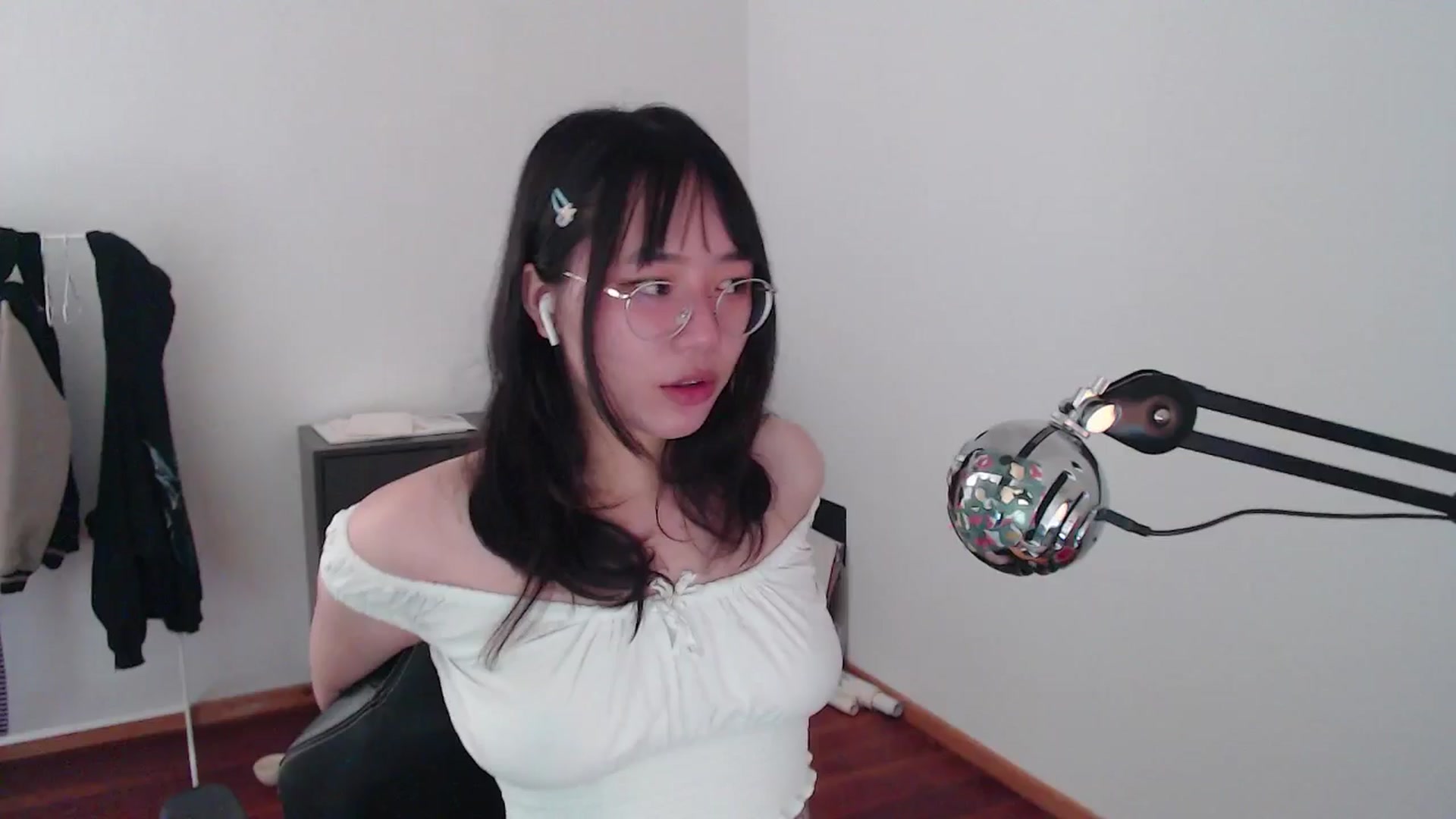 Gallery image thumbnail from ppshredder's myfreecams stream on, 08/08/2024, 13:32 image 12 of 20