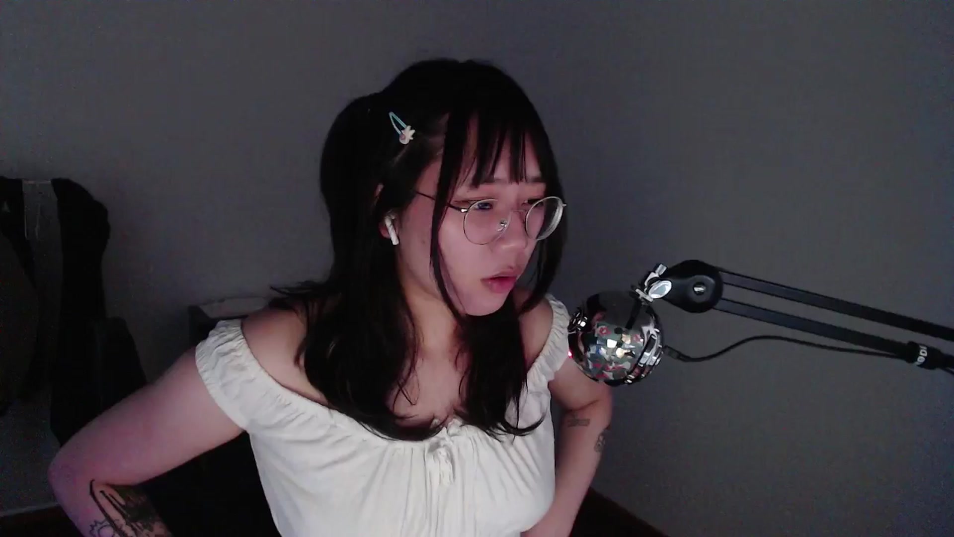 Gallery image thumbnail from ppshredder's myfreecams stream on, 08/08/2024, 18:04 image 10 of 20