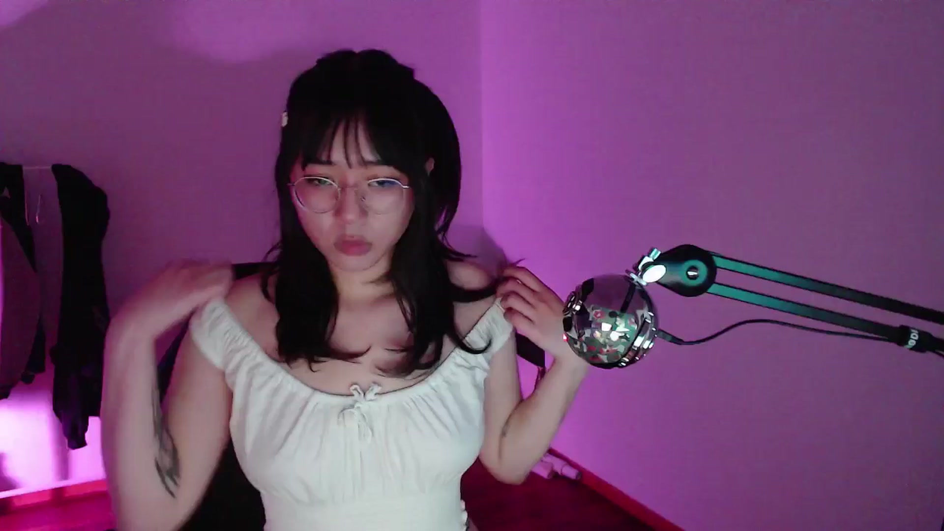 Gallery image thumbnail from ppshredder's myfreecams stream on, 08/08/2024, 18:04 image 15 of 20