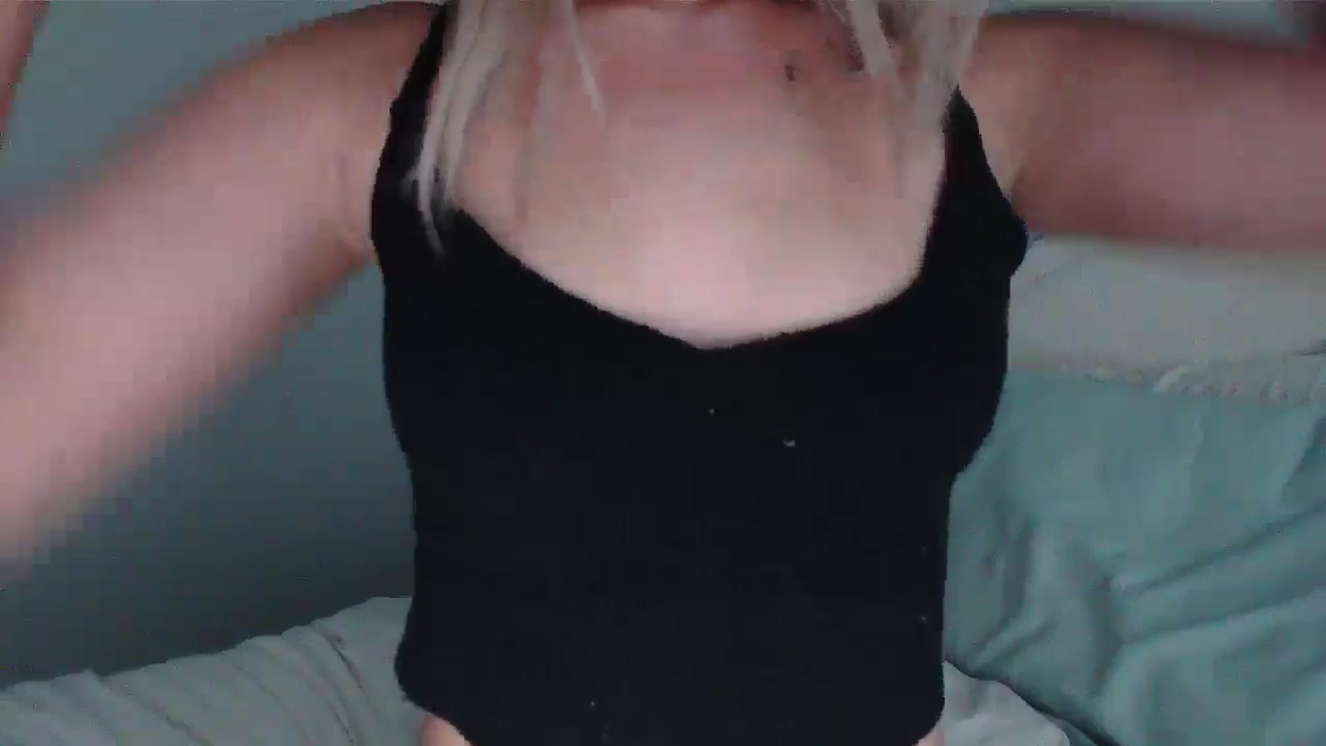 Gallery image thumbnail from pr1ncessbelle's myfreecams stream on, 03/07/2025, 07:20 image 9 of 20