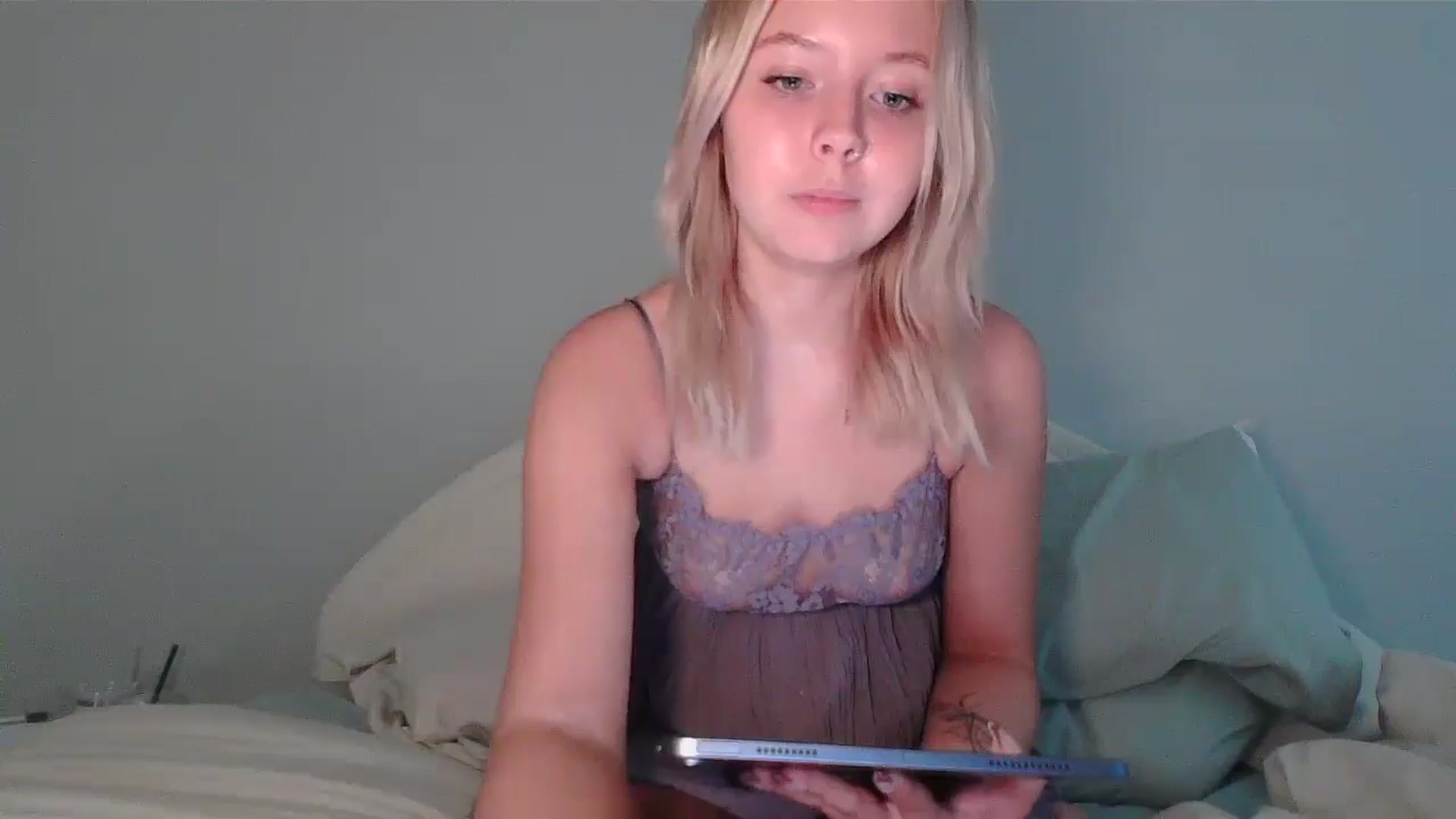 Gallery image thumbnail from pr1ncessbelle's myfreecams stream on, 03/09/2025, 06:53 image 17 of 20