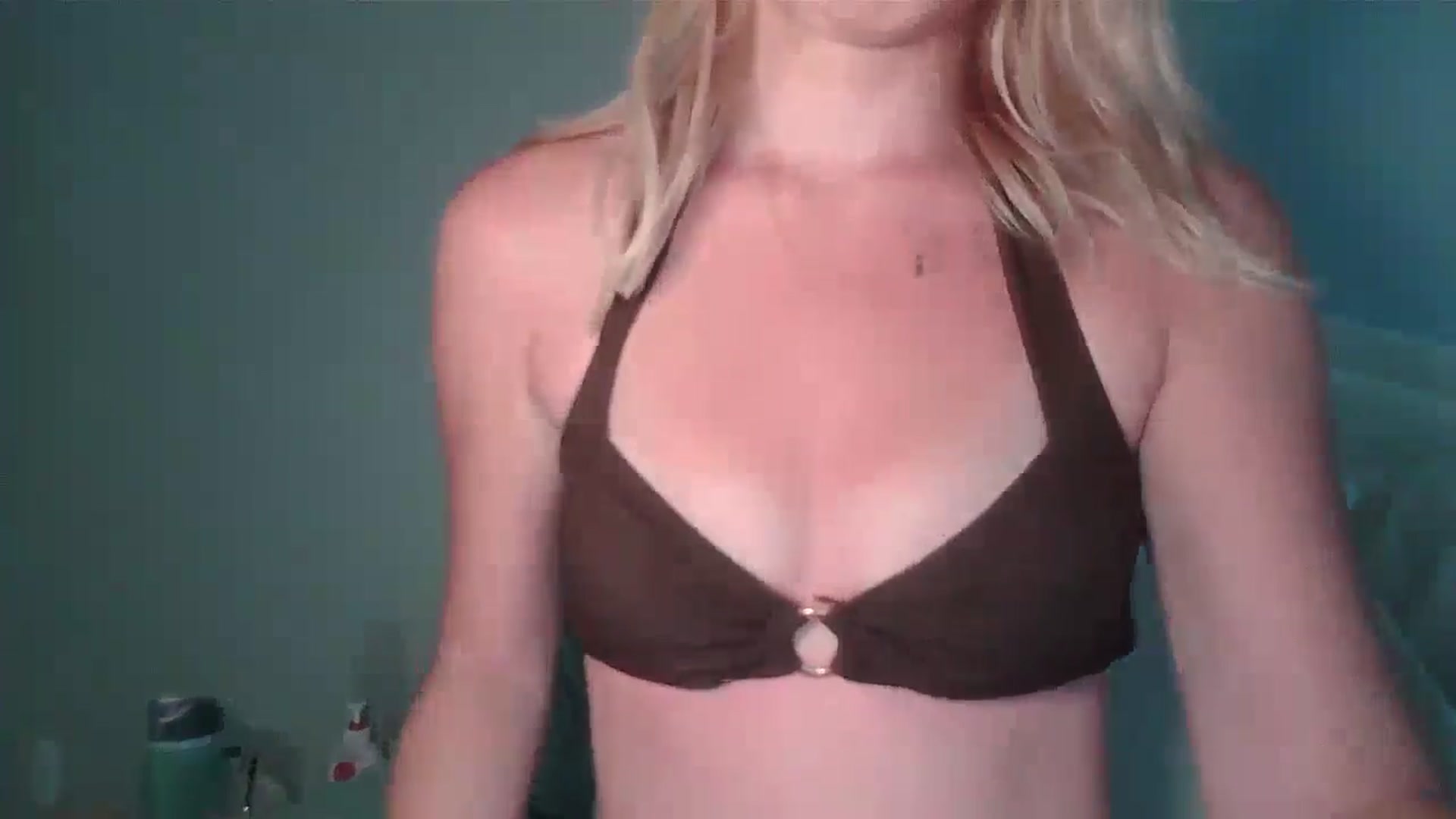 Gallery image thumbnail from pr1ncessbelle's myfreecams stream on, 03/28/2025, 01:59 image 18 of 20