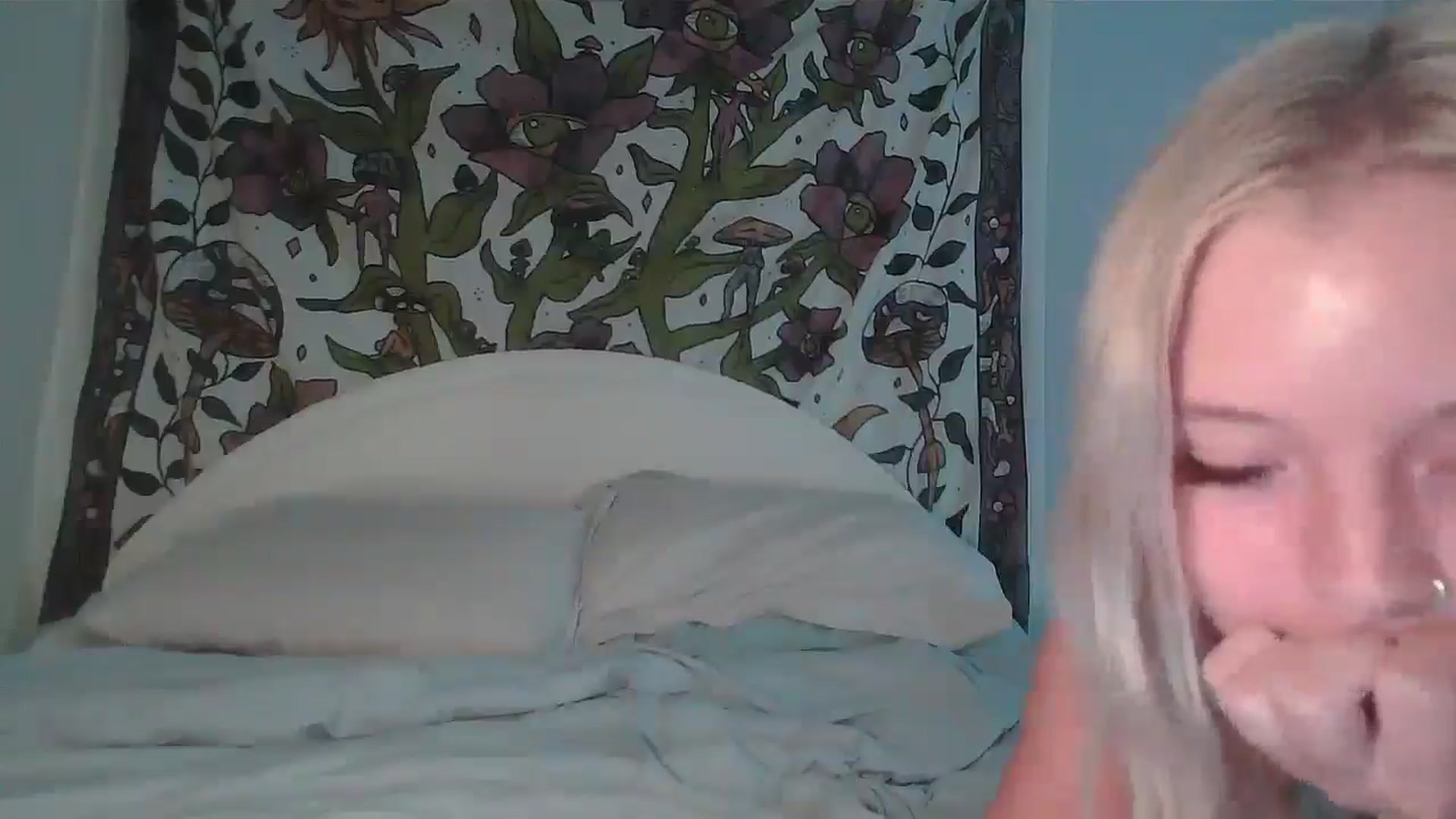 Gallery image thumbnail from pr1ncessbelle's myfreecams stream on, 04/13/2025, 02:53 image 13 of 20