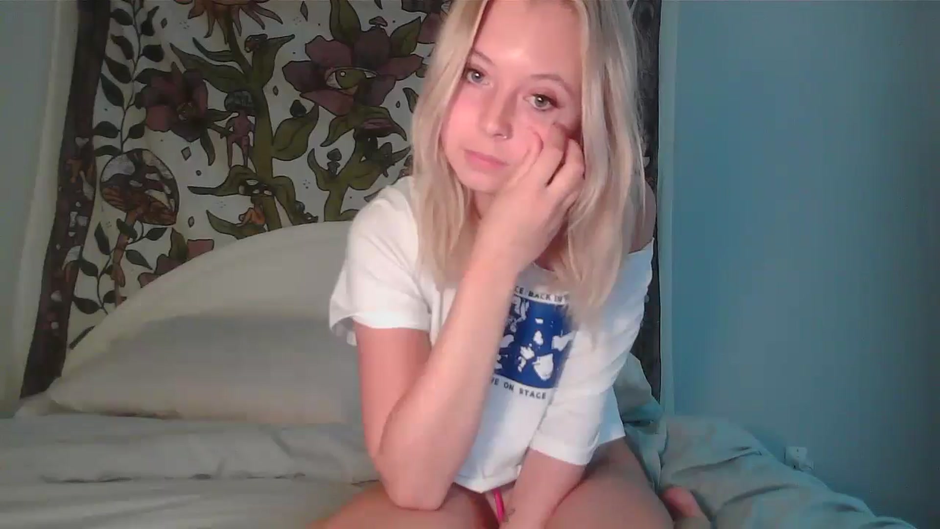 Gallery image thumbnail from pr1ncessbelle's myfreecams stream on, 04/13/2025, 02:53 image 4 of 20