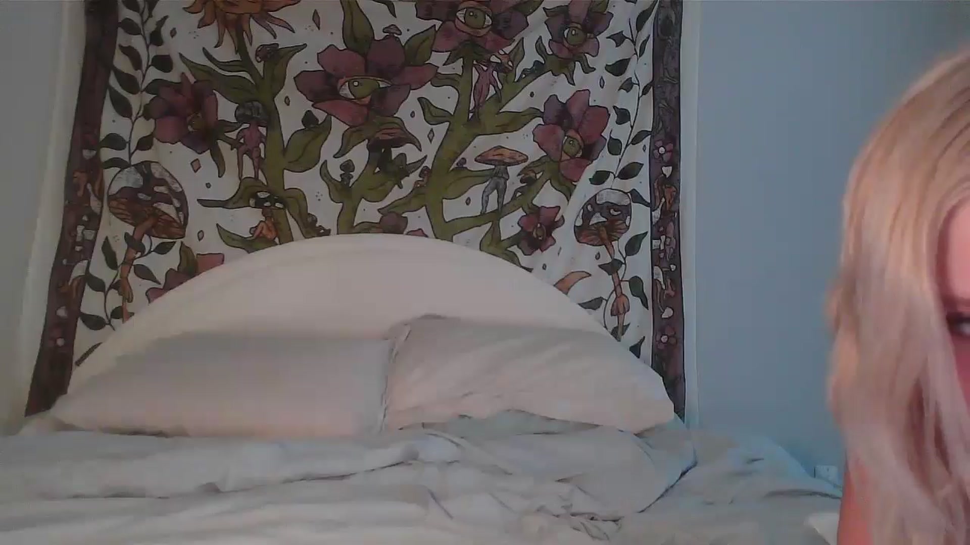 Gallery image thumbnail from pr1ncessbelle's myfreecams stream on, 04/13/2025, 02:53 image 15 of 20