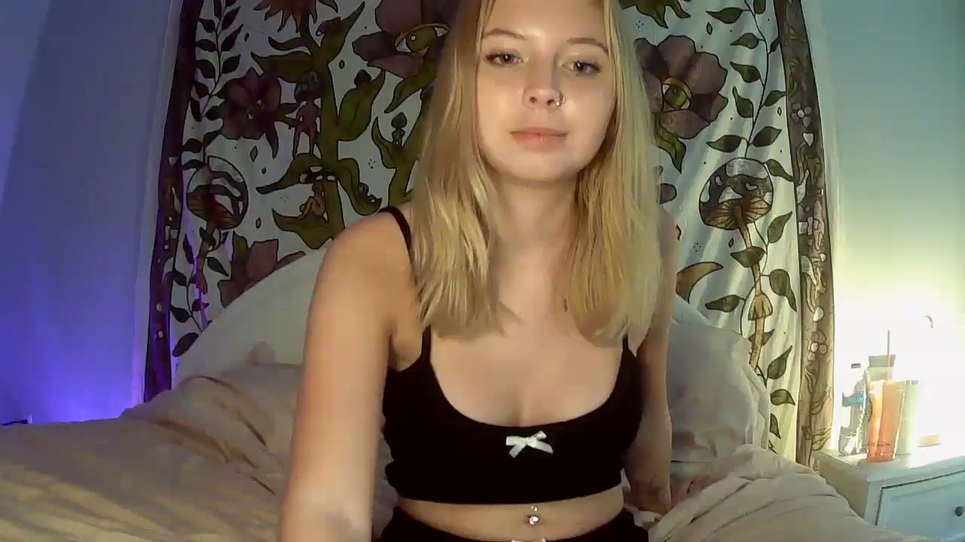 Gallery image thumbnail from pr1ncessbelle's myfreecams stream on, 11/17/2025, 22:34 image 19 of 20