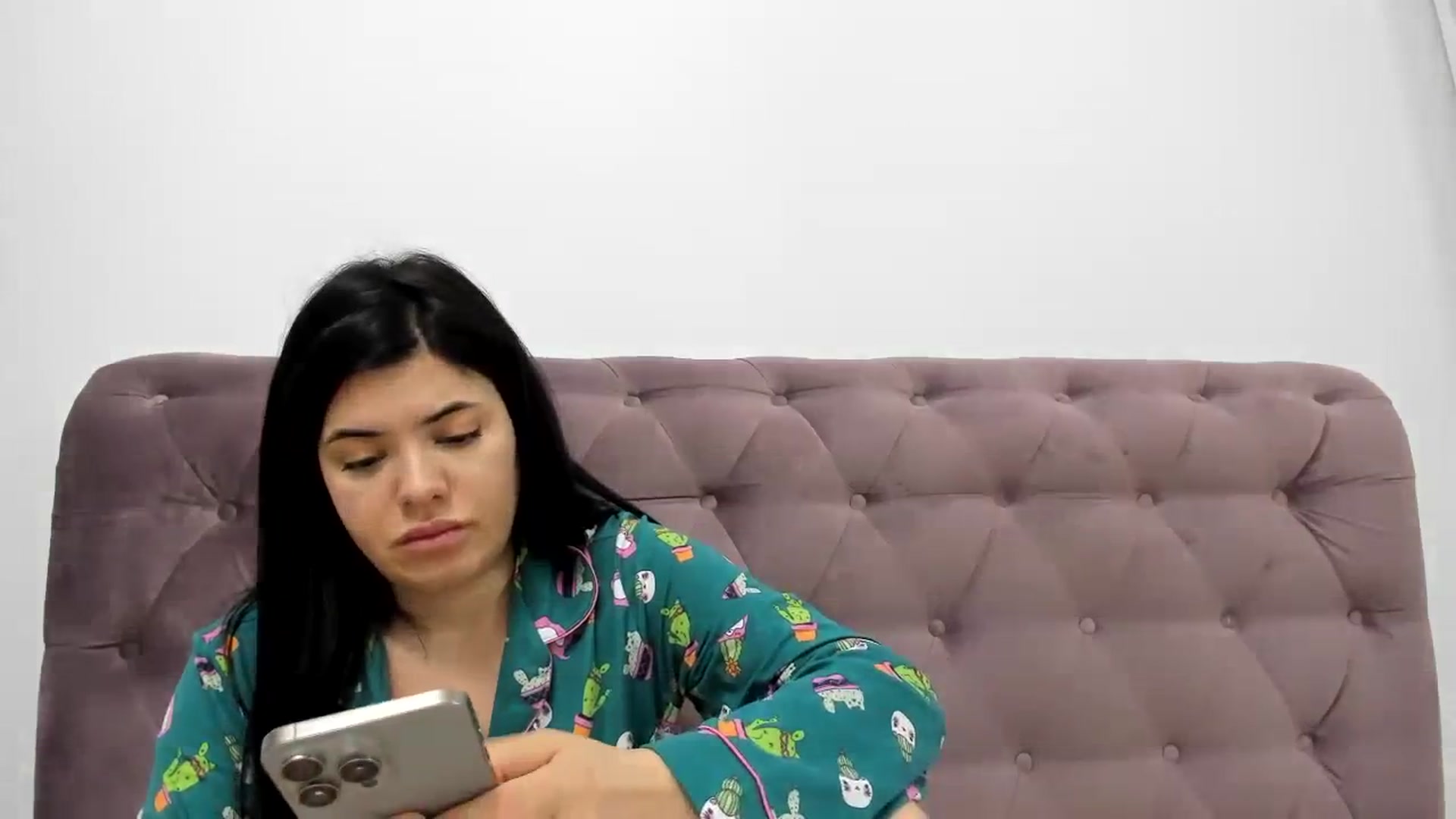 Gallery image thumbnail from pralina's myfreecams stream on, 01/22/2024, 22:26 image 6 of 20