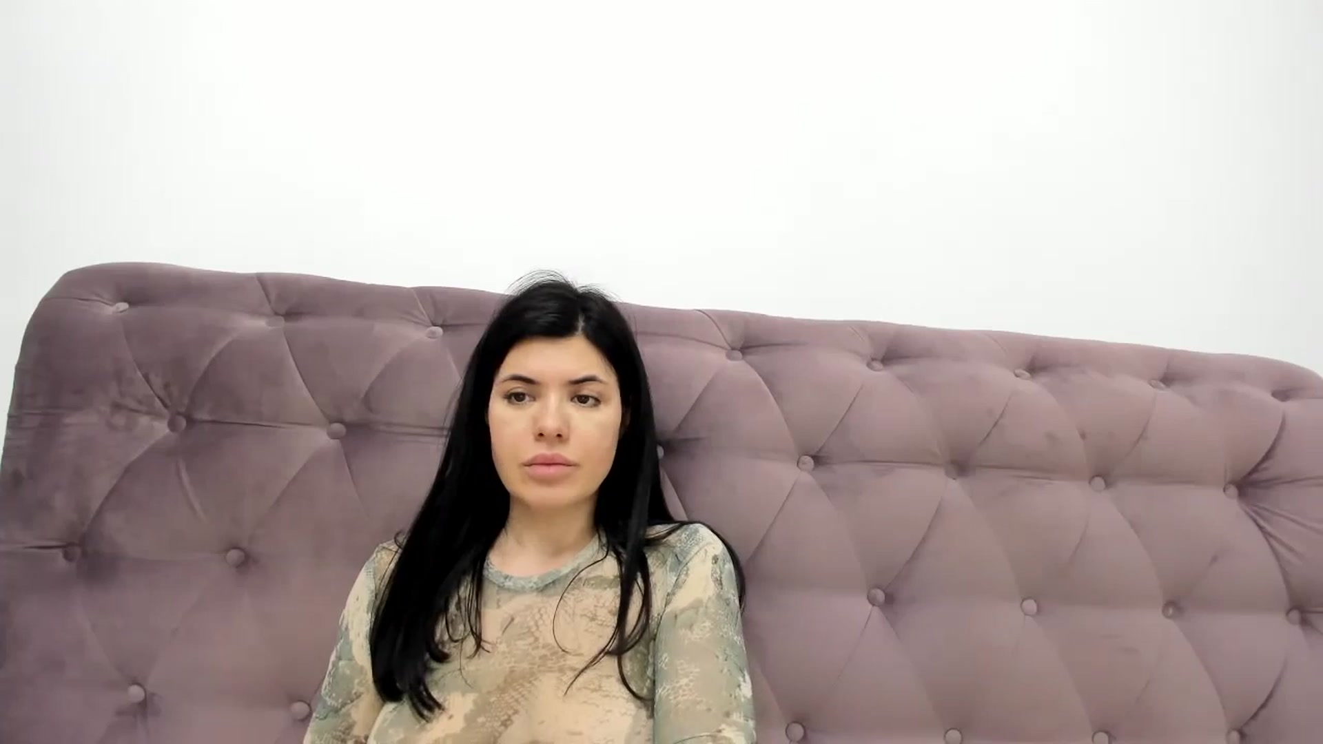 Gallery image thumbnail from pralina's myfreecams stream on, 01/23/2024, 22:50 image 14 of 20
