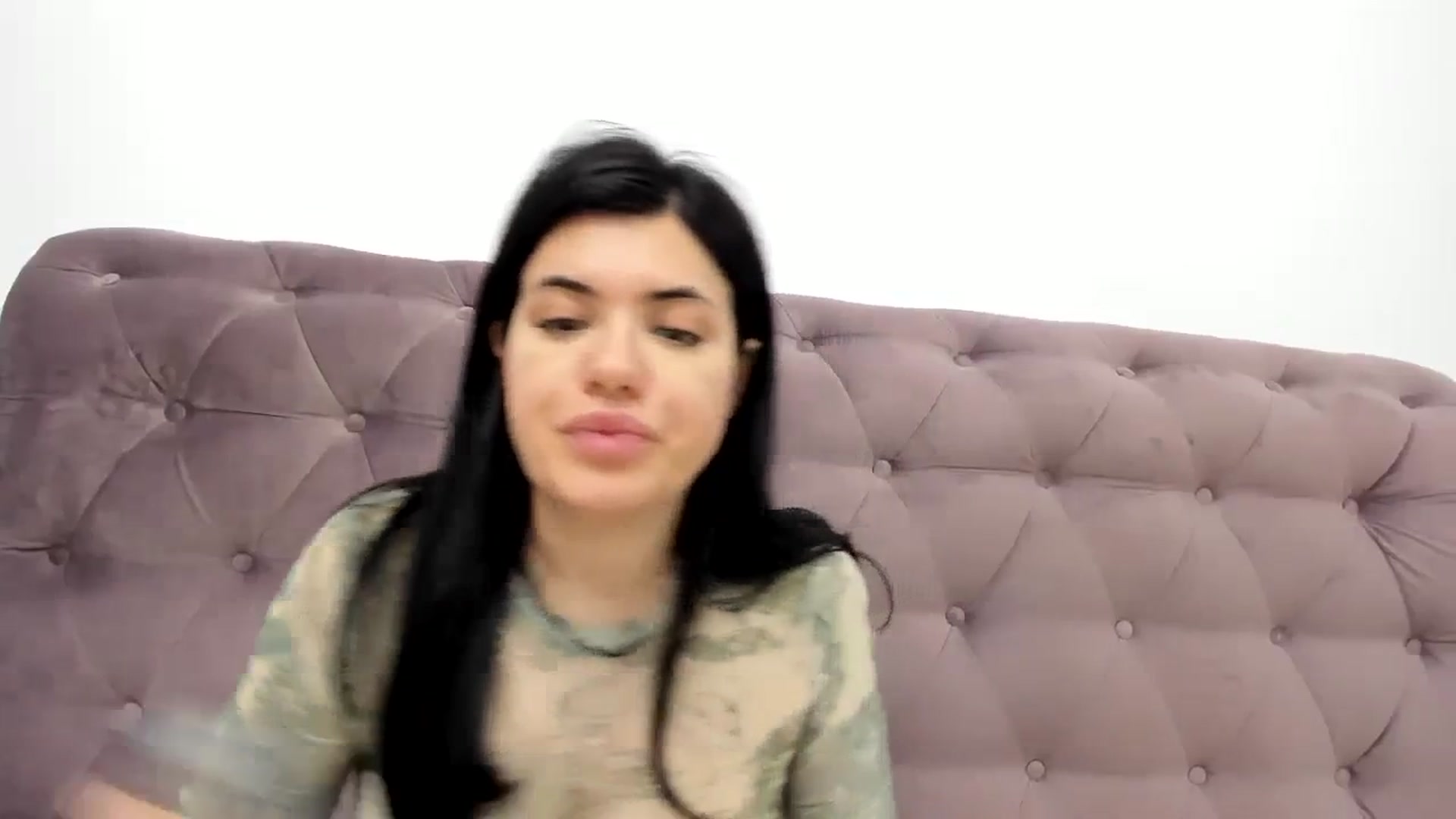 Gallery image thumbnail from pralina's myfreecams stream on, 01/23/2024, 22:50 image 19 of 20