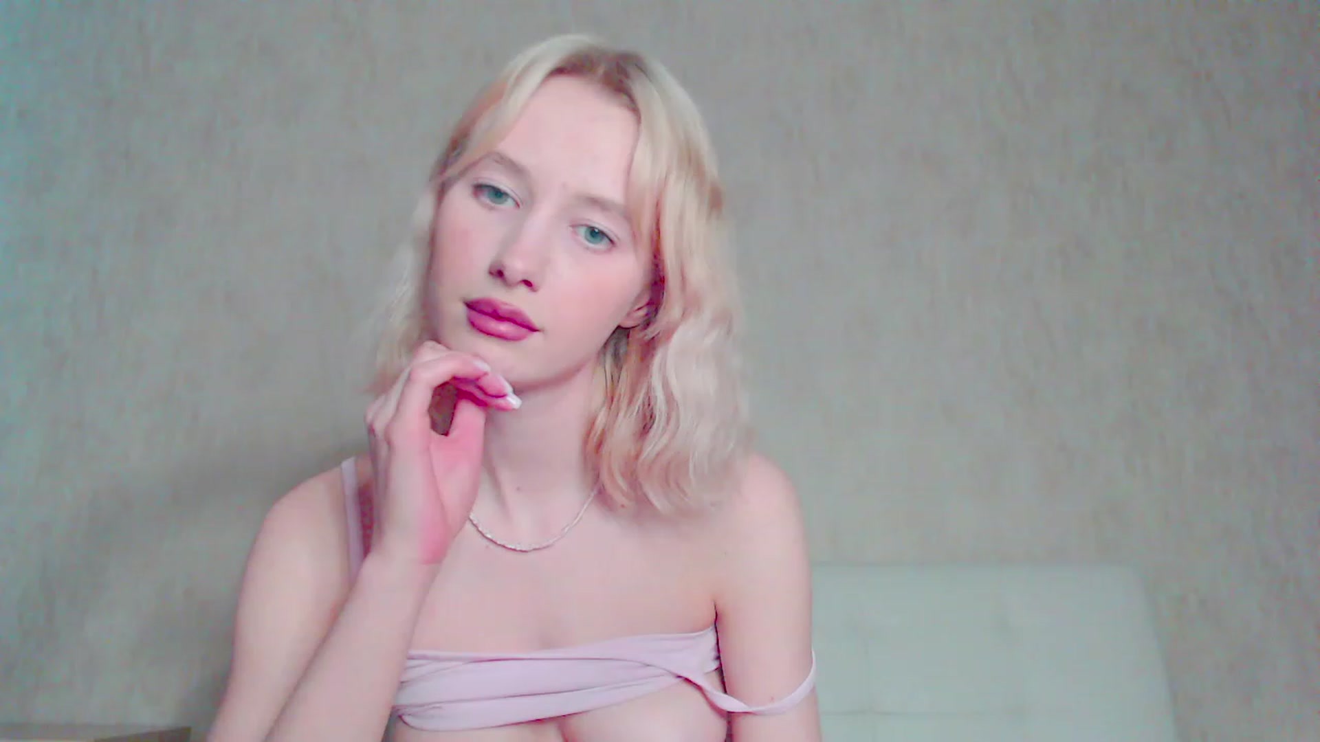 Gallery image thumbnail from pretty_maya_'s myfreecams stream on, 03/23/2023, 14:02 image 10 of 20