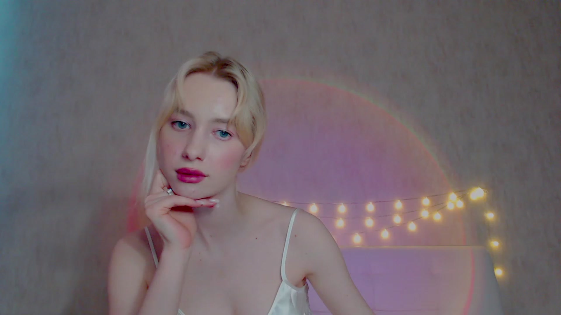 Gallery image thumbnail from pretty_maya_'s myfreecams stream on, 04/24/2023, 10:08 image 9 of 20