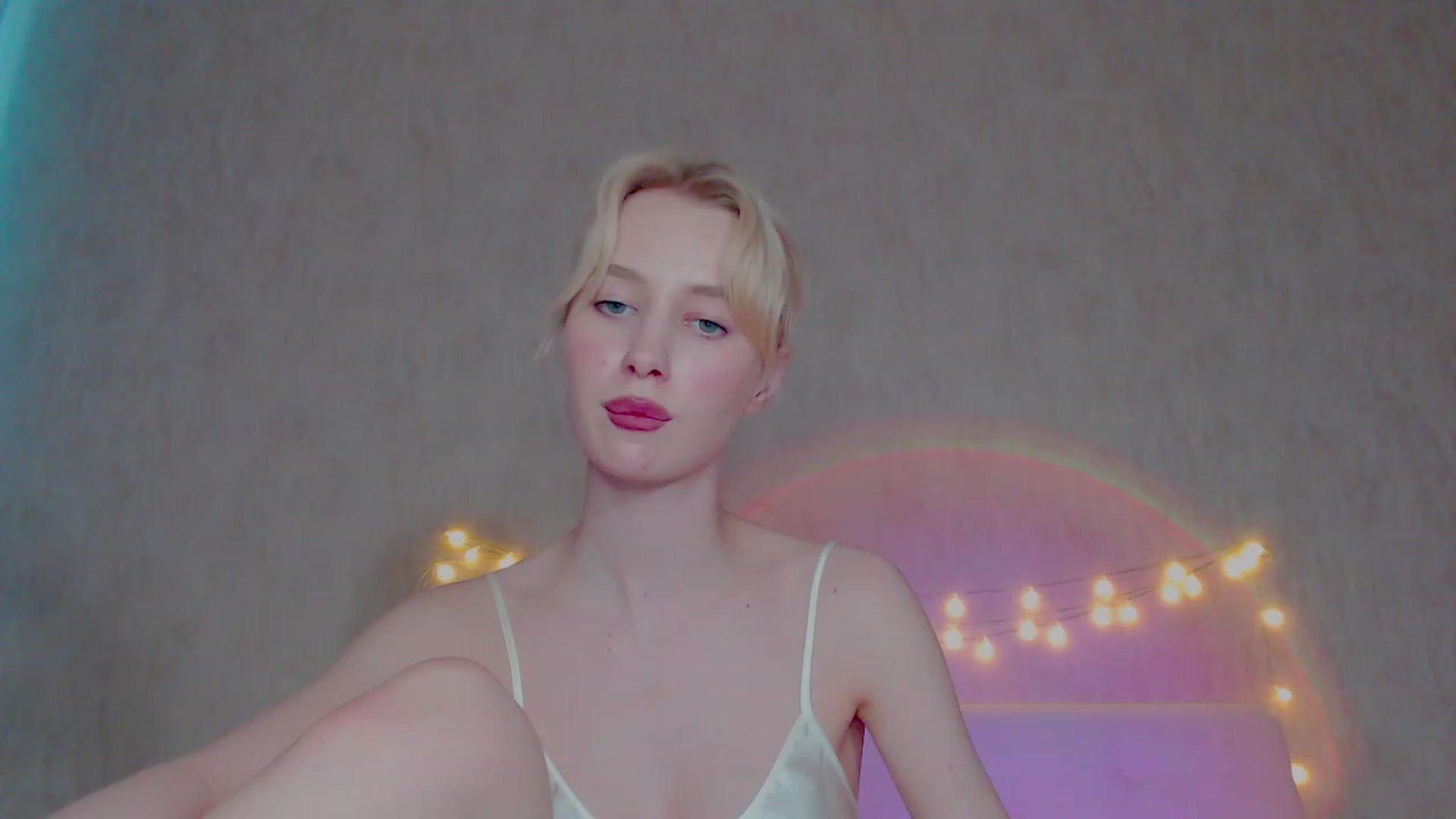 Gallery image thumbnail from pretty_maya_'s myfreecams stream on, 04/26/2023, 11:40 image 8 of 20