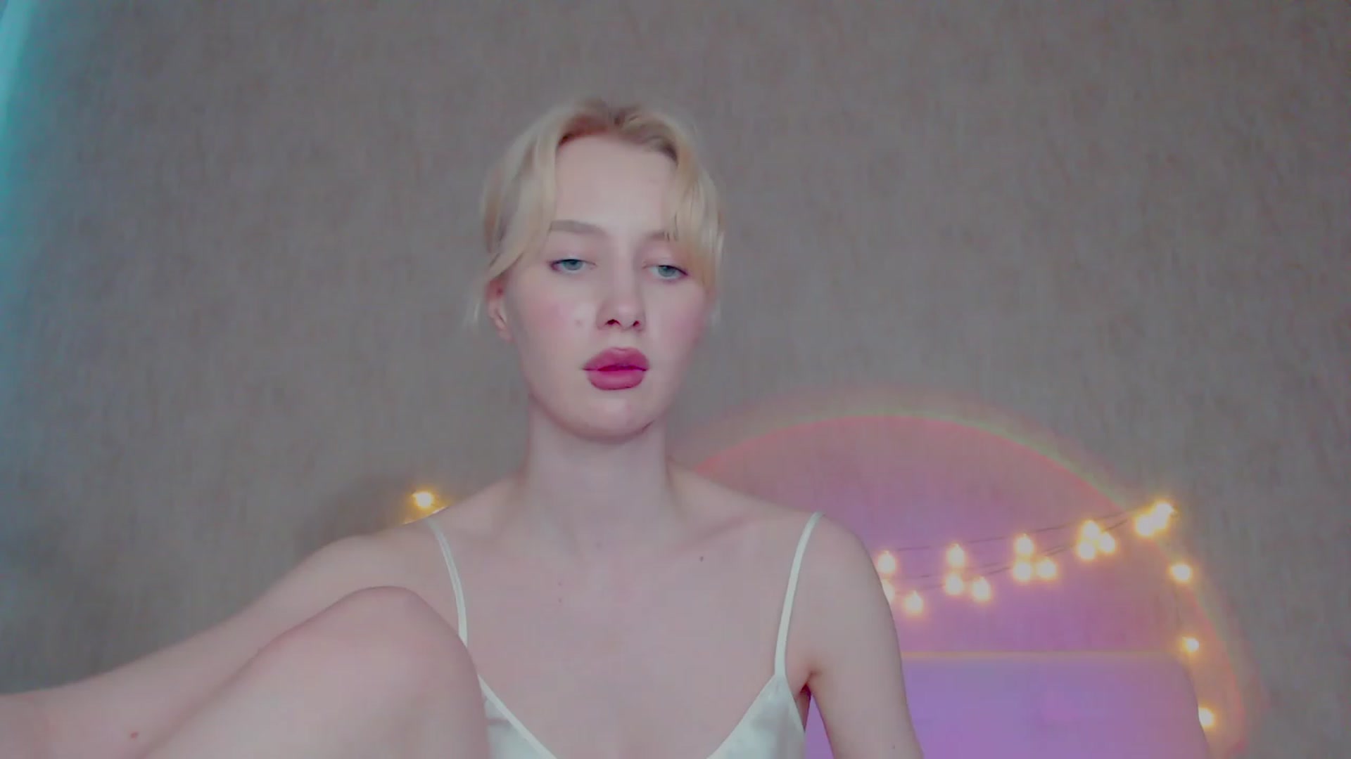 Gallery image thumbnail from pretty_maya_'s myfreecams stream on, 04/26/2023, 11:40 image 5 of 20