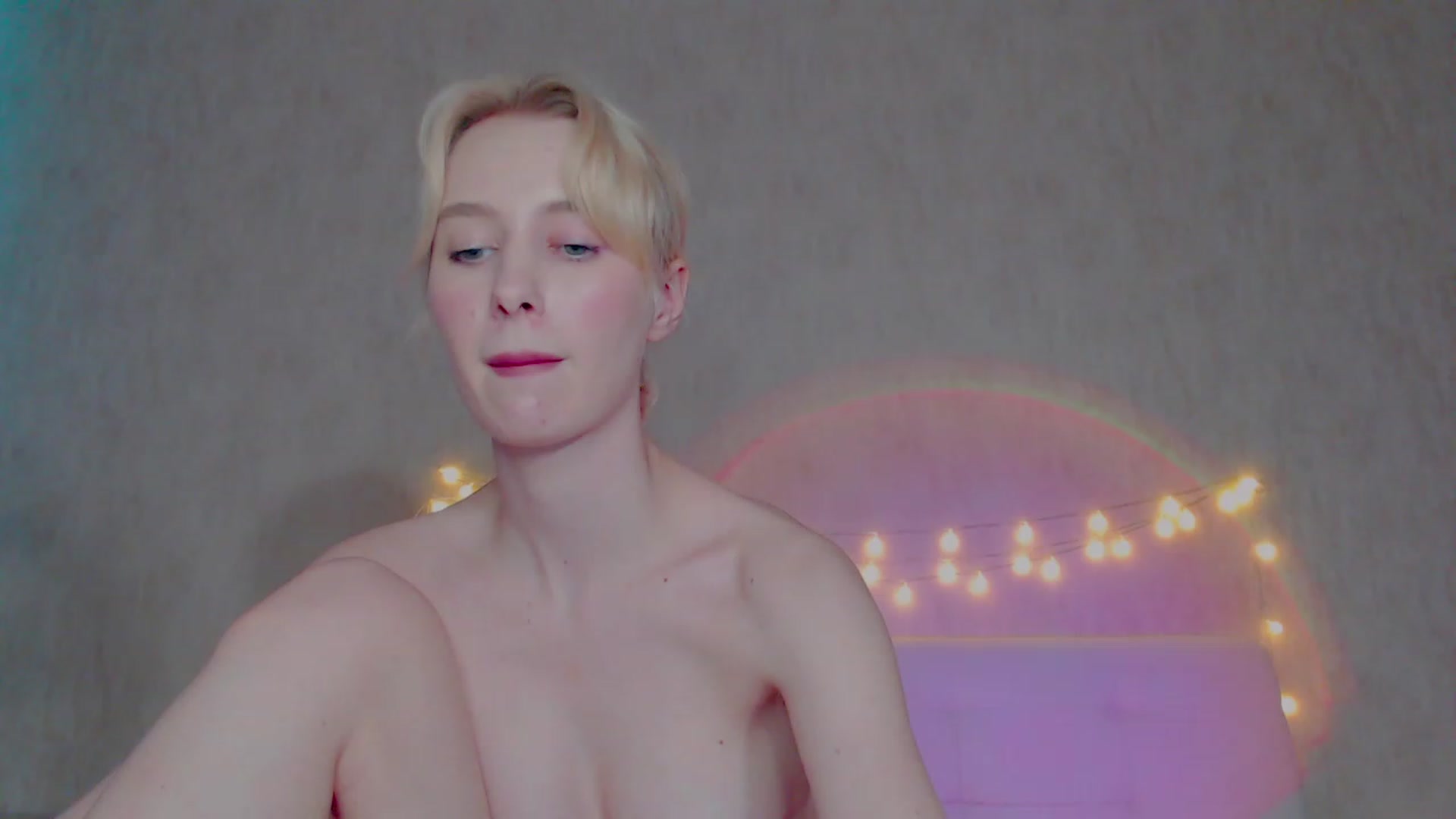 Gallery image thumbnail from pretty_maya_'s myfreecams stream on, 04/26/2023, 11:40 image 17 of 20