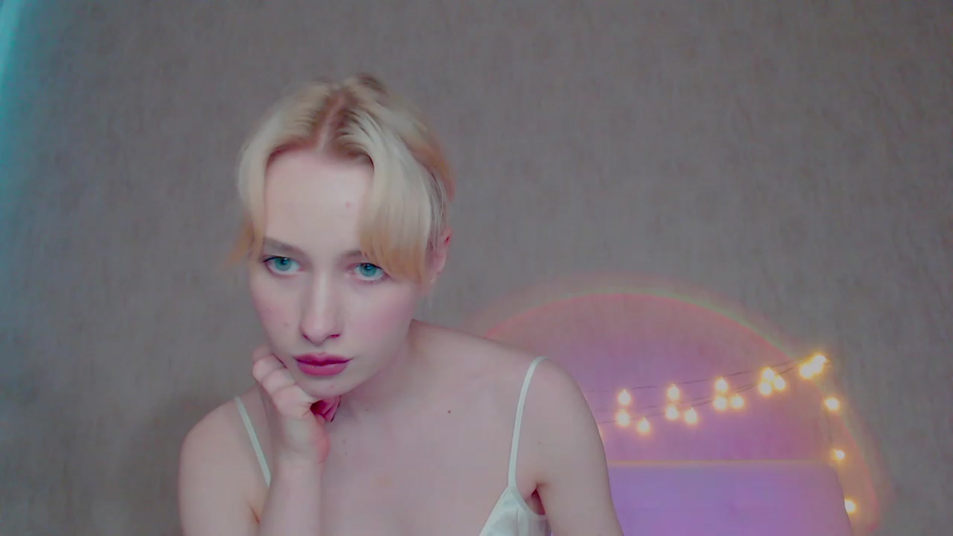 Gallery image thumbnail from pretty_maya_'s myfreecams stream on, 04/26/2023, 11:40 image 4 of 20