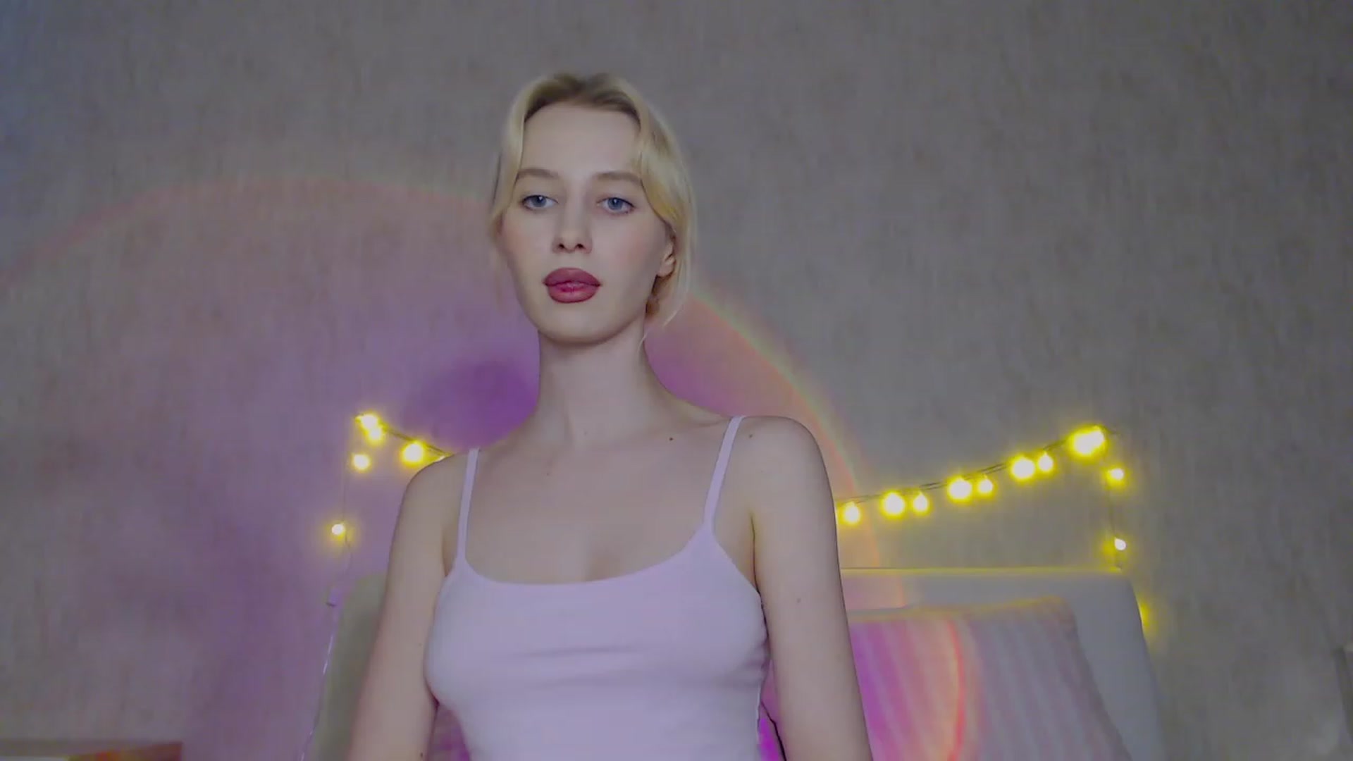 Gallery image thumbnail from pretty_maya_'s myfreecams stream on, 05/03/2023, 12:34 image 1 of 20