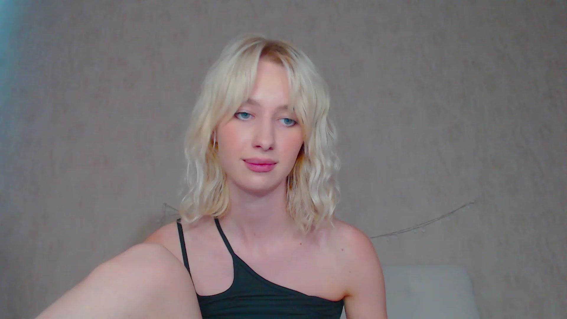 Gallery image thumbnail from pretty_maya_'s myfreecams stream on, 06/04/2023, 11:54 image 16 of 20