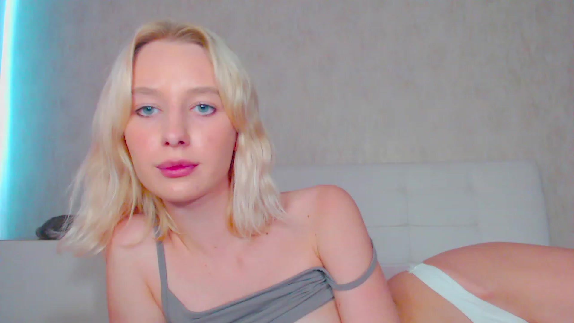 Gallery image thumbnail from pretty_maya_'s myfreecams stream on, 06/28/2023, 10:28 image 3 of 20