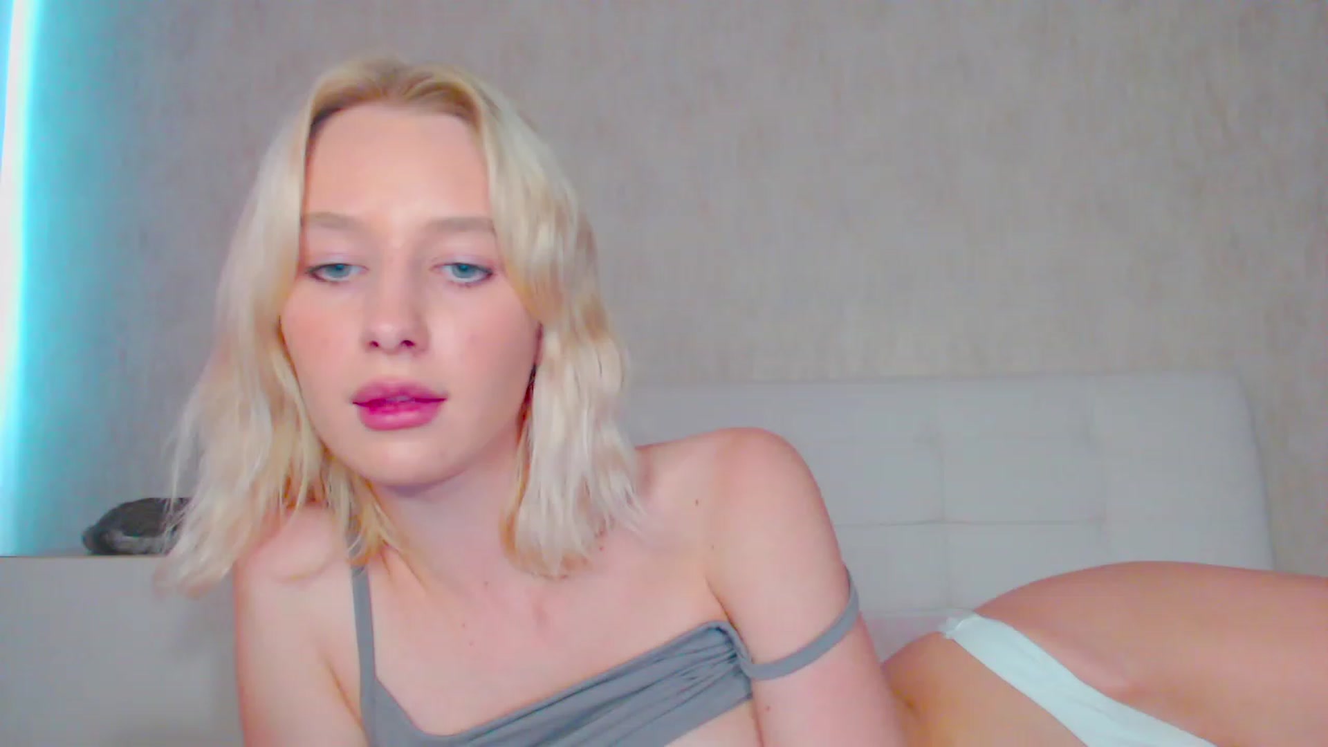 Gallery image thumbnail from pretty_maya_'s myfreecams stream on, 06/28/2023, 10:28 image 4 of 20