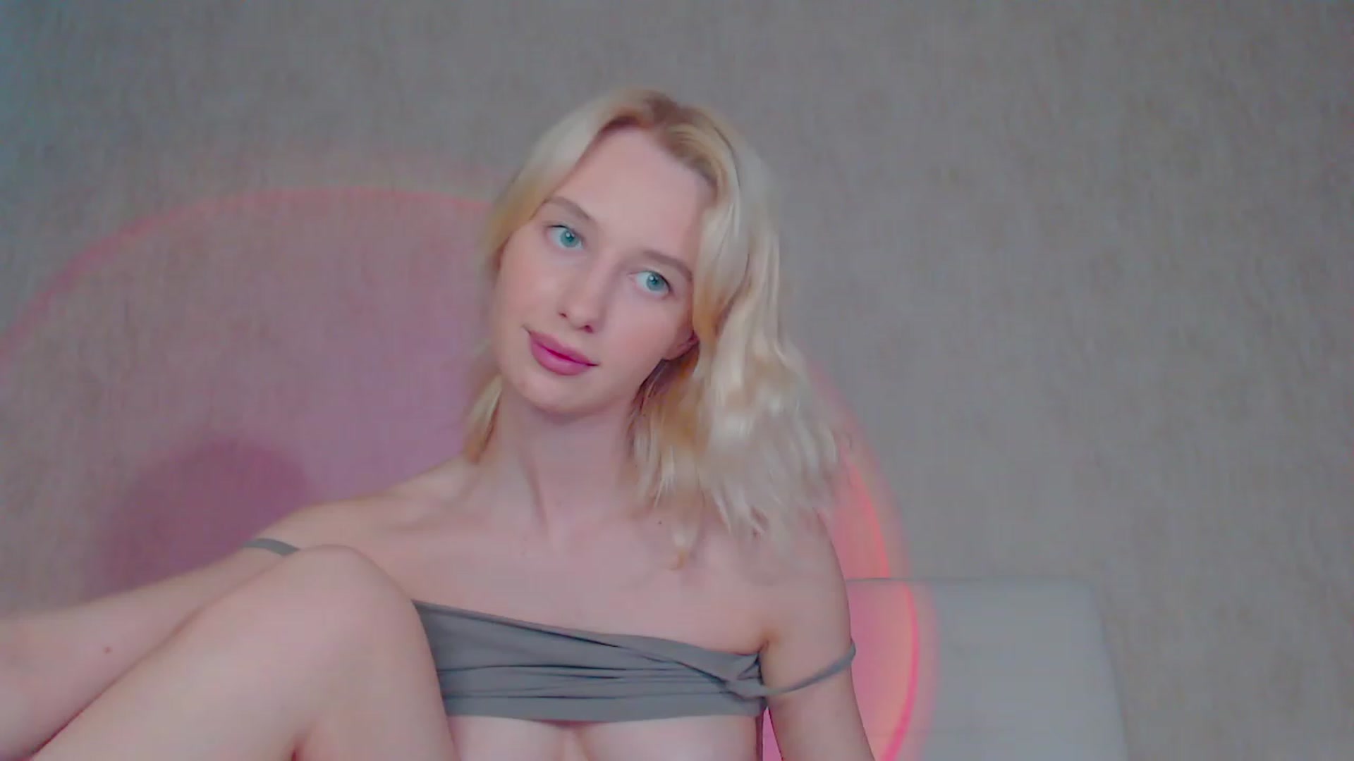 Gallery image thumbnail from pretty_maya_'s myfreecams stream on, 07/09/2023, 13:52 image 7 of 20