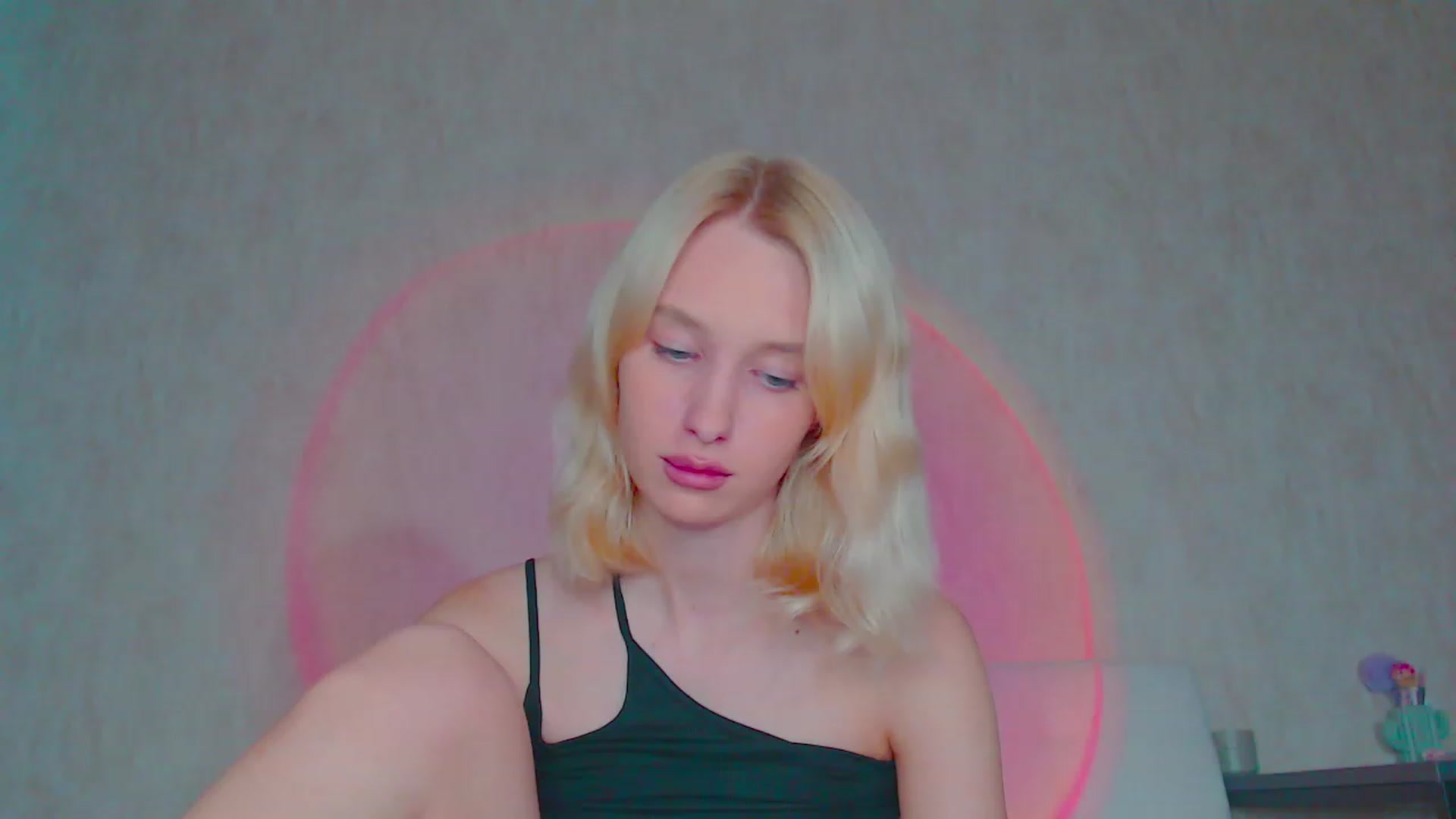 Gallery image thumbnail from pretty_maya_'s myfreecams stream on, 07/22/2023, 15:35 image 1 of 20