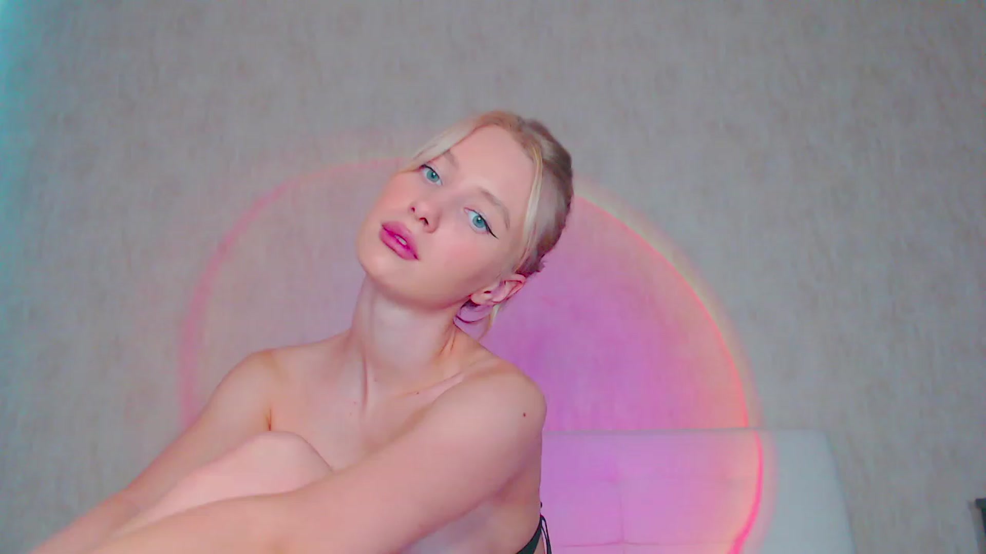Gallery image thumbnail from pretty_maya_'s myfreecams stream on, 07/25/2023, 12:16 image 9 of 20