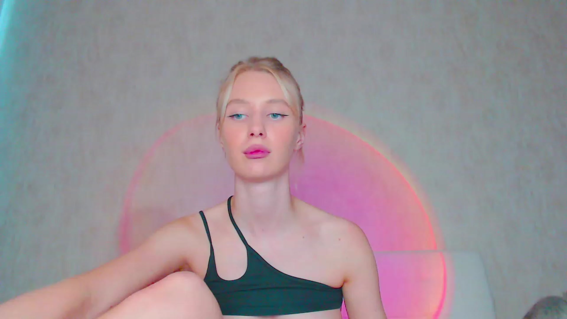 Gallery image thumbnail from pretty_maya_'s myfreecams stream on, 07/25/2023, 14:08 image 11 of 20