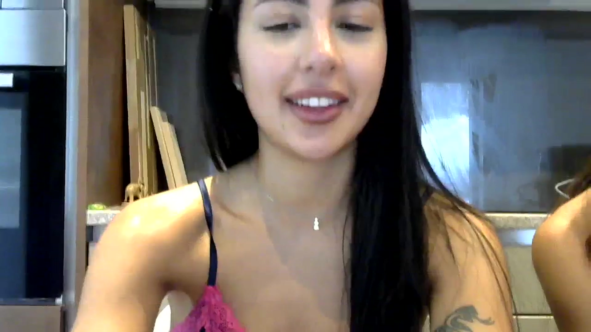 Gallery image thumbnail from princessjasx's myfreecams stream on, 04/10/2024, 18:10 image 9 of 20