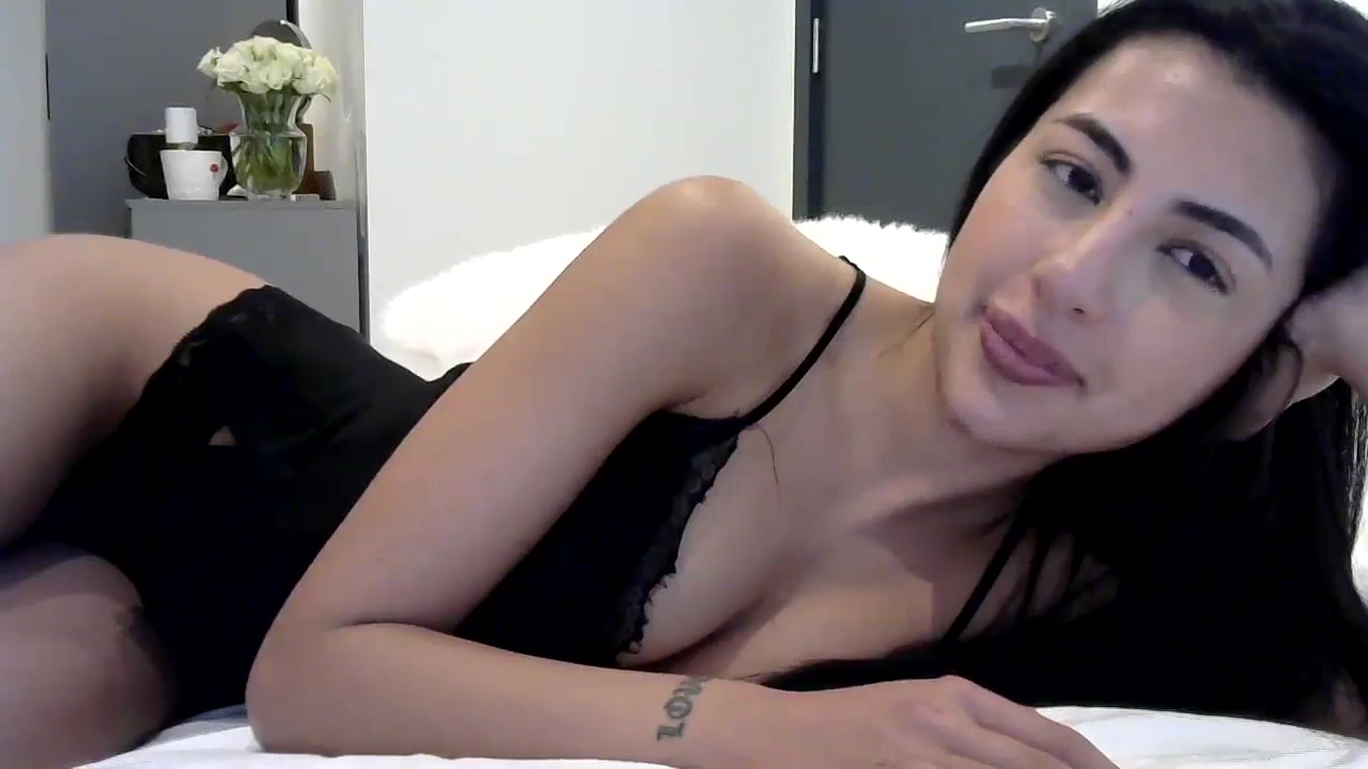 Gallery image thumbnail from princessjasx's myfreecams stream on, 04/14/2024, 17:20 image 5 of 20
