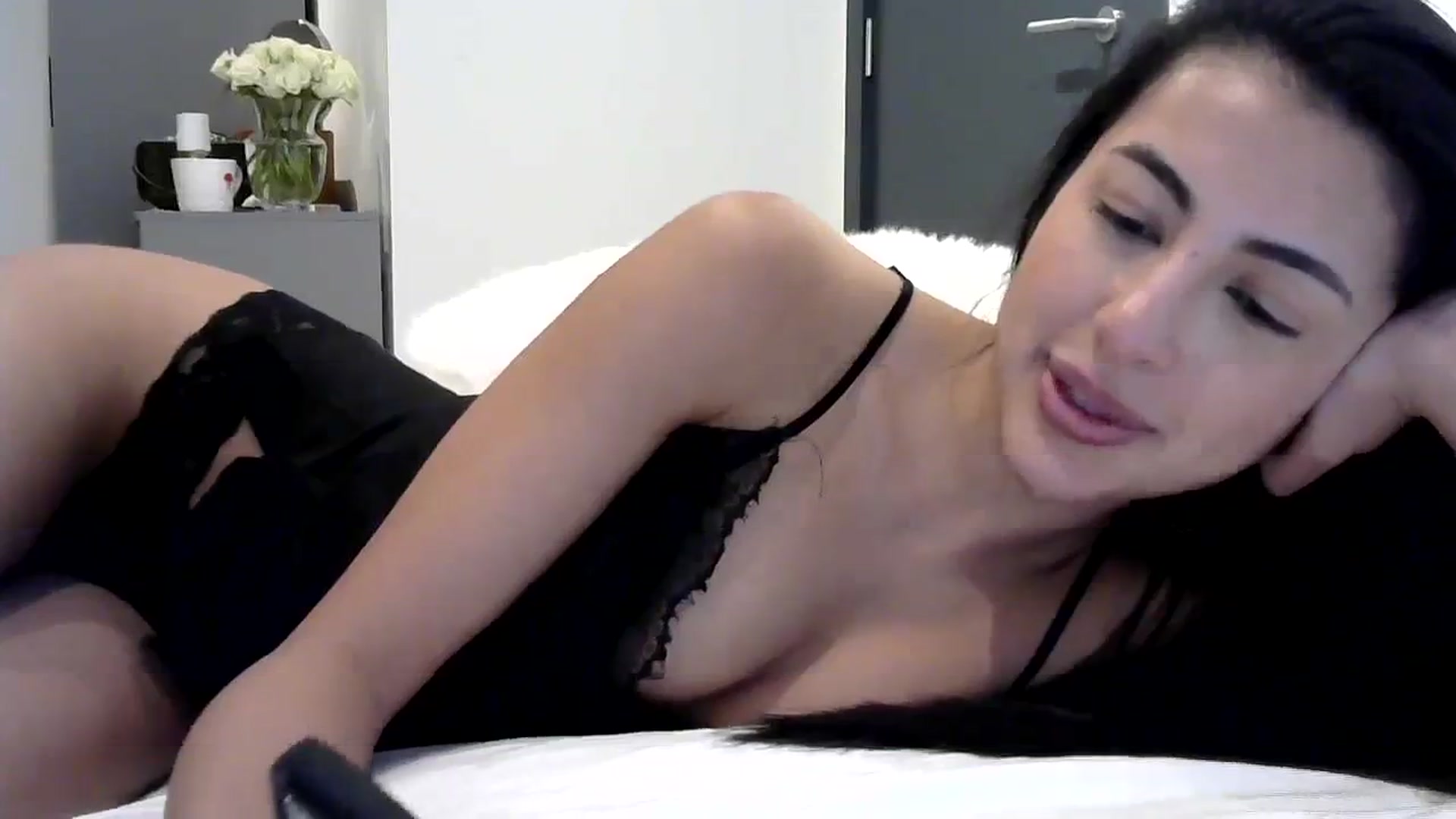 Gallery image thumbnail from princessjasx's myfreecams stream on, 04/14/2024, 17:20 image 9 of 20