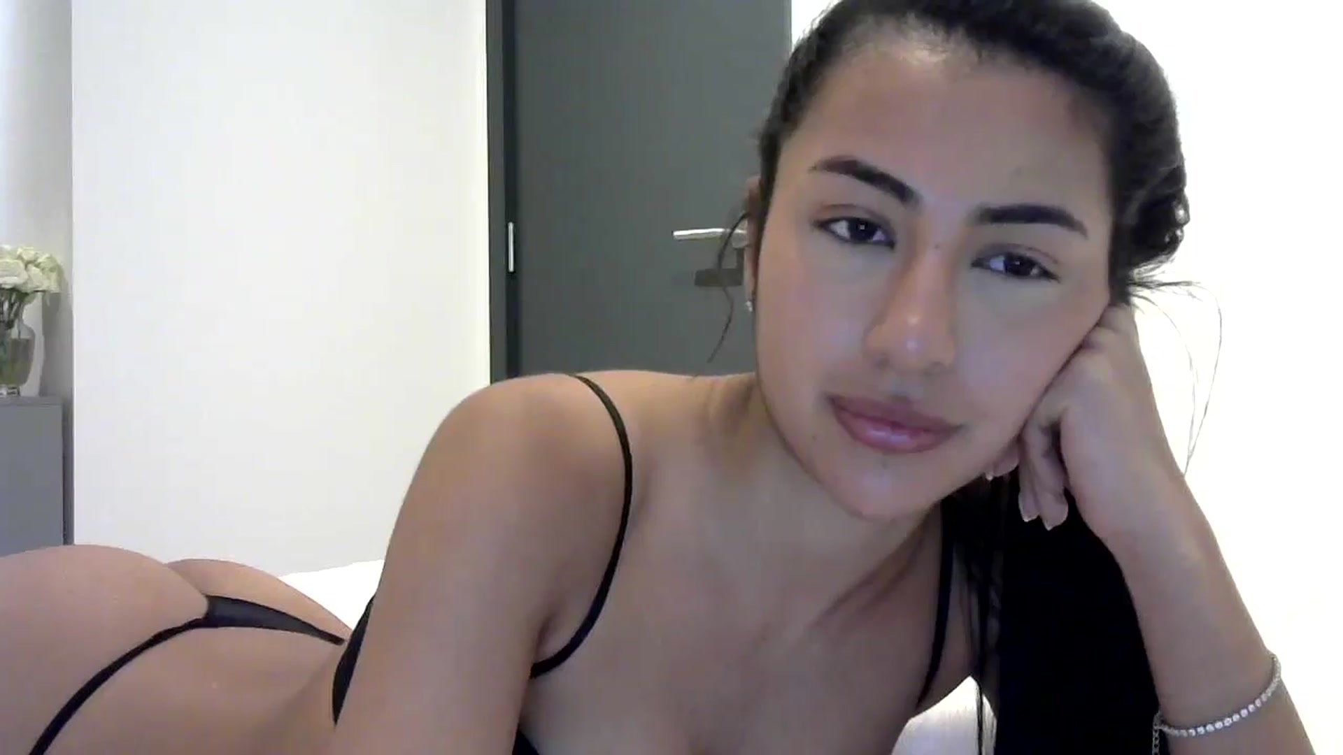 Gallery image thumbnail from princessjasx's myfreecams stream on, 04/22/2024, 12:52 image 5 of 20