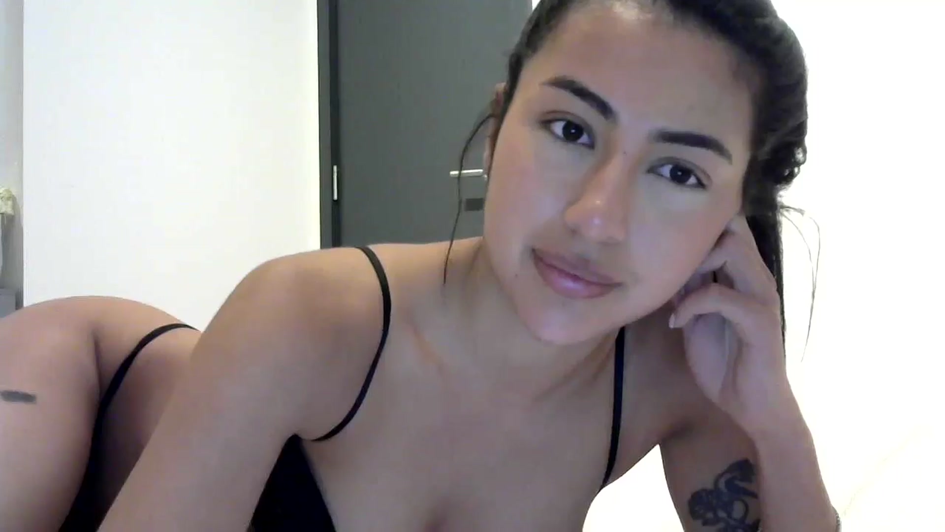 Gallery image thumbnail from princessjasx's myfreecams stream on, 04/22/2024, 12:52 image 9 of 20