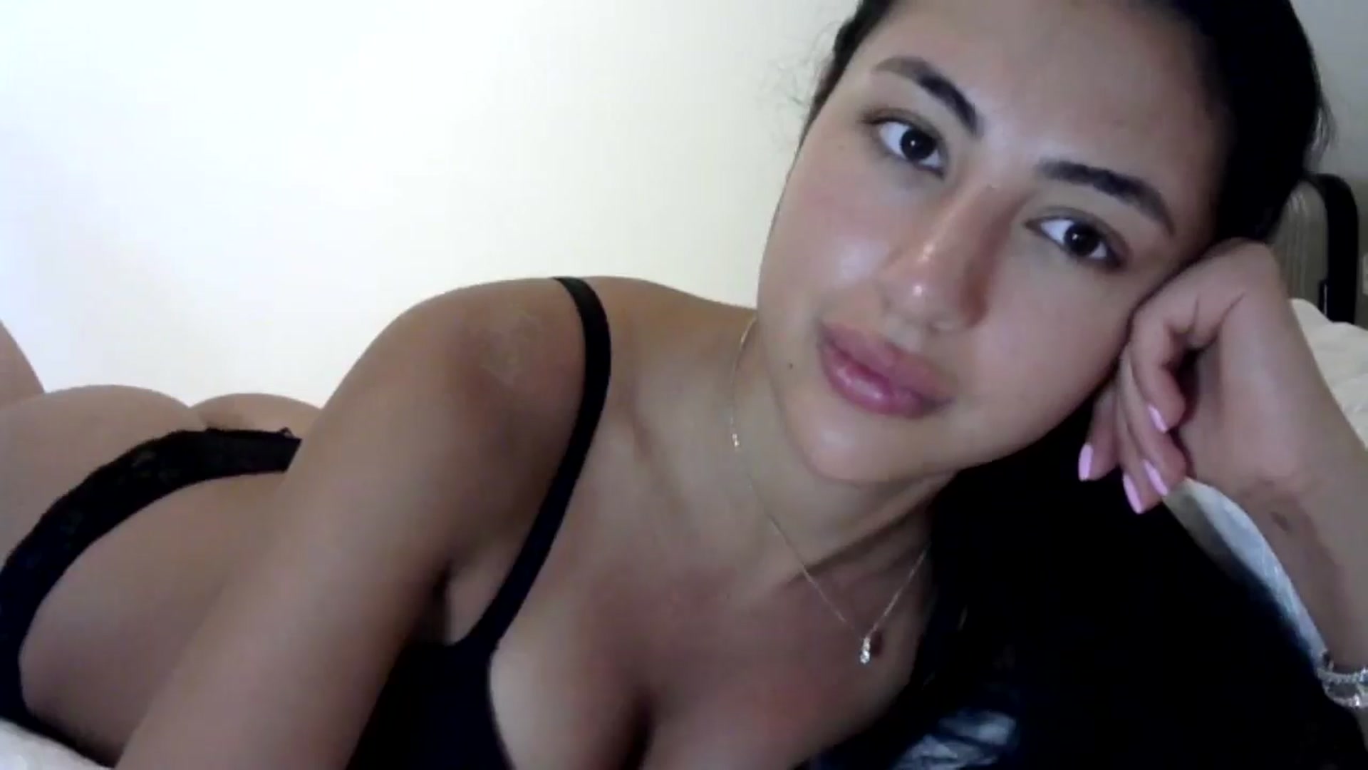 Gallery image thumbnail from princessjasx's myfreecams stream on, 05/23/2024, 20:28 image 3 of 20