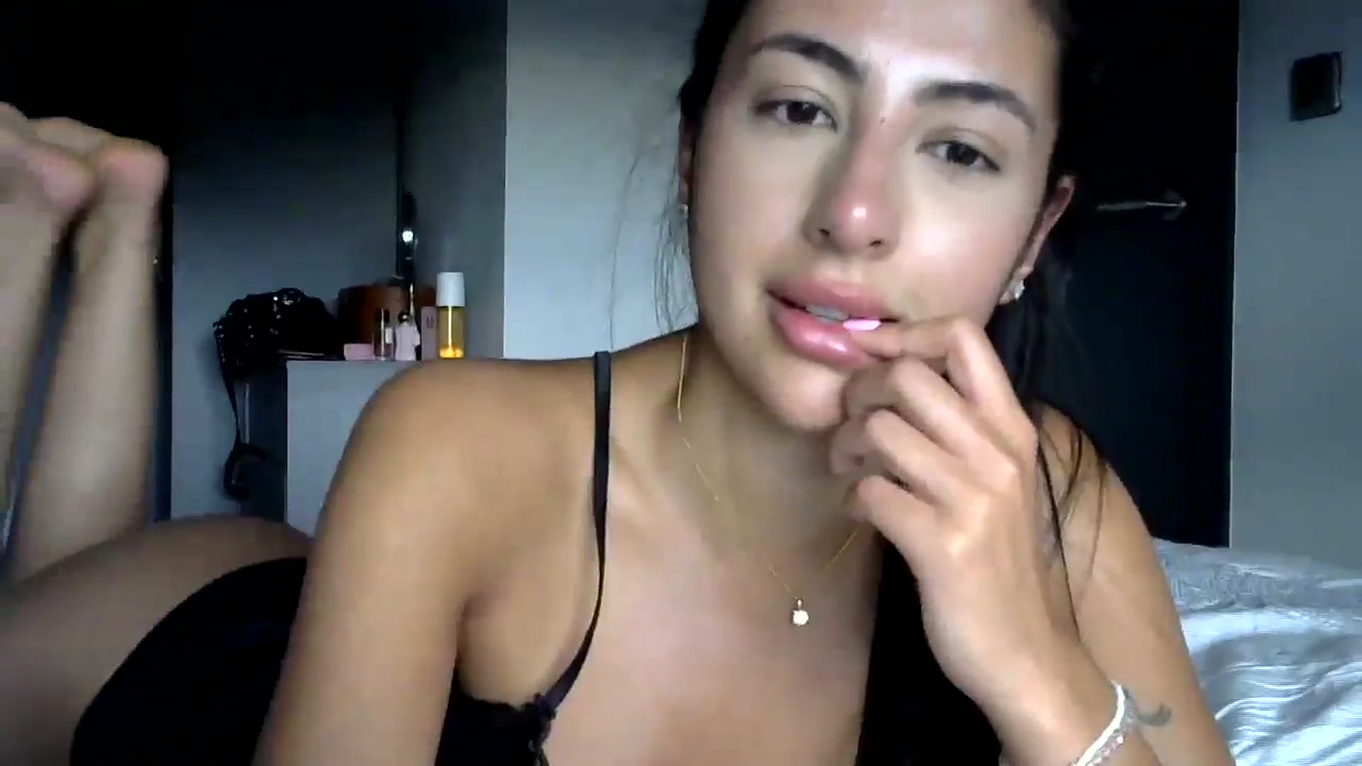 Gallery image thumbnail from princessjasx's myfreecams stream on, 05/30/2024, 18:12 image 16 of 20
