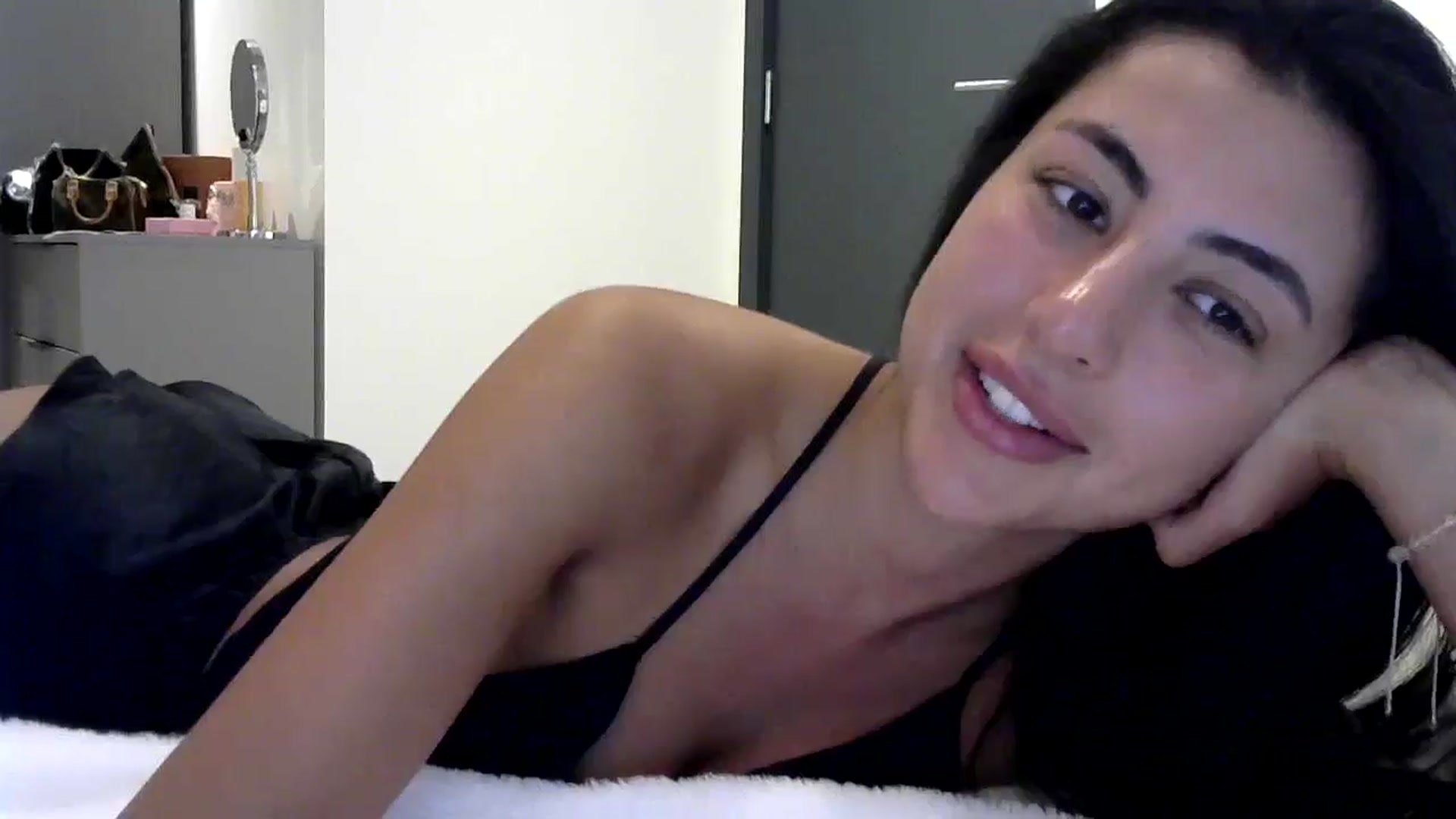 Gallery image thumbnail from princessjasx's myfreecams stream on, 05/31/2024, 18:50 image 7 of 20
