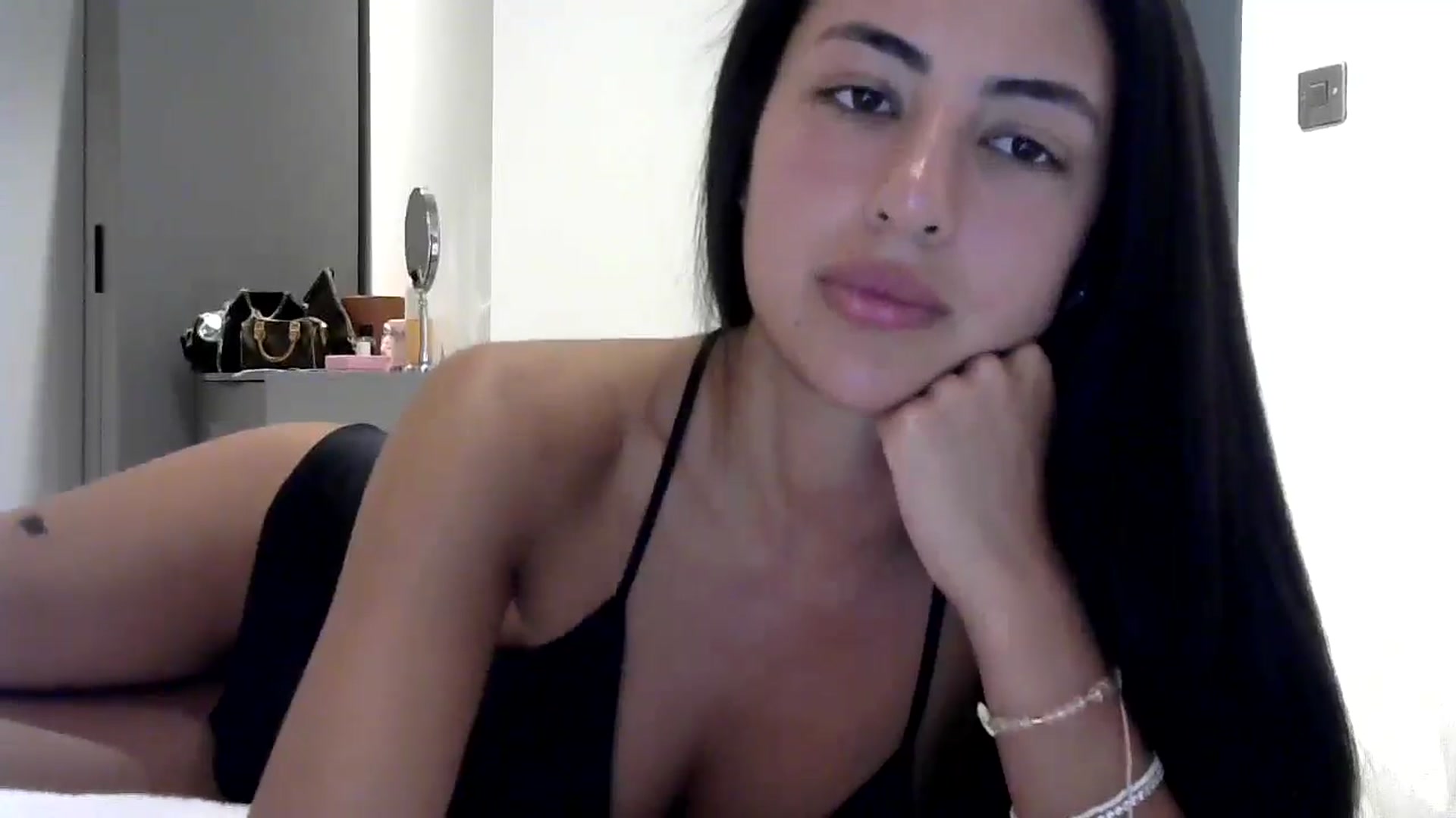 Gallery image thumbnail from princessjasx's myfreecams stream on, 05/31/2024, 18:50 image 17 of 20