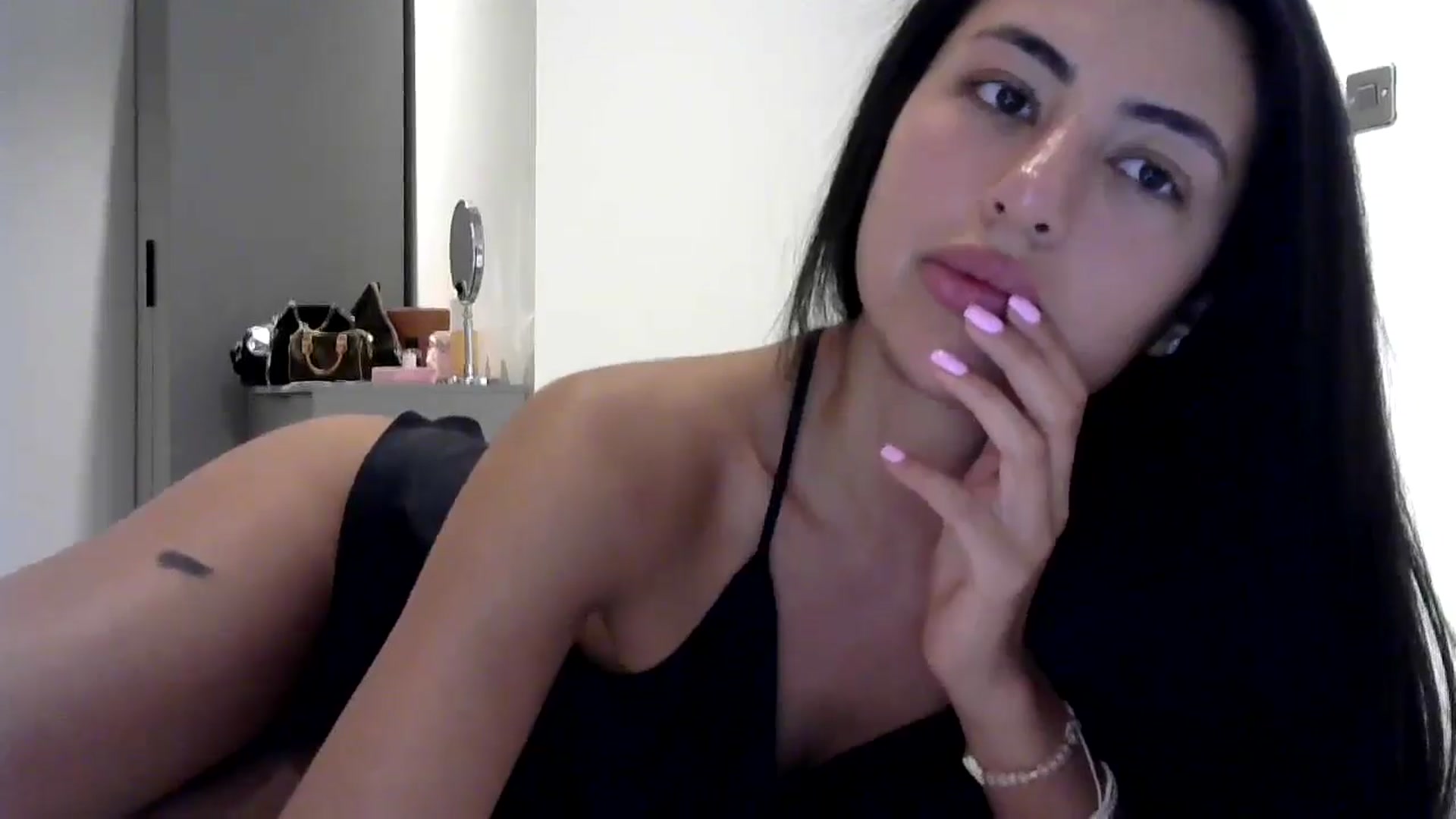 Gallery image thumbnail from princessjasx's myfreecams stream on, 05/31/2024, 18:50 image 14 of 20
