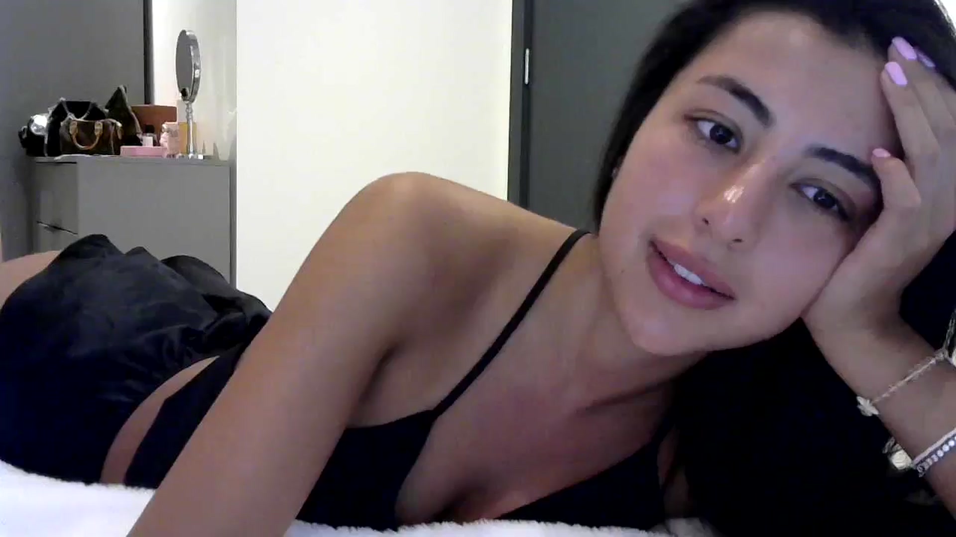 Gallery image thumbnail from princessjasx's myfreecams stream on, 05/31/2024, 18:50 image 5 of 20