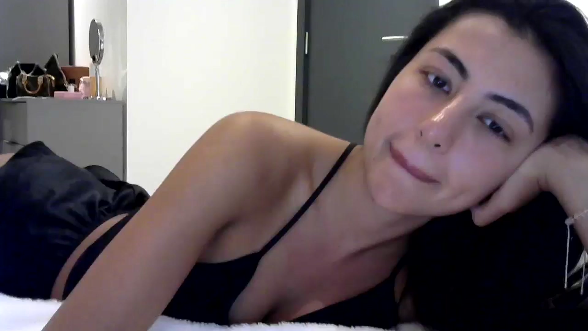 Gallery image thumbnail from princessjasx's myfreecams stream on, 05/31/2024, 18:50 image 4 of 20