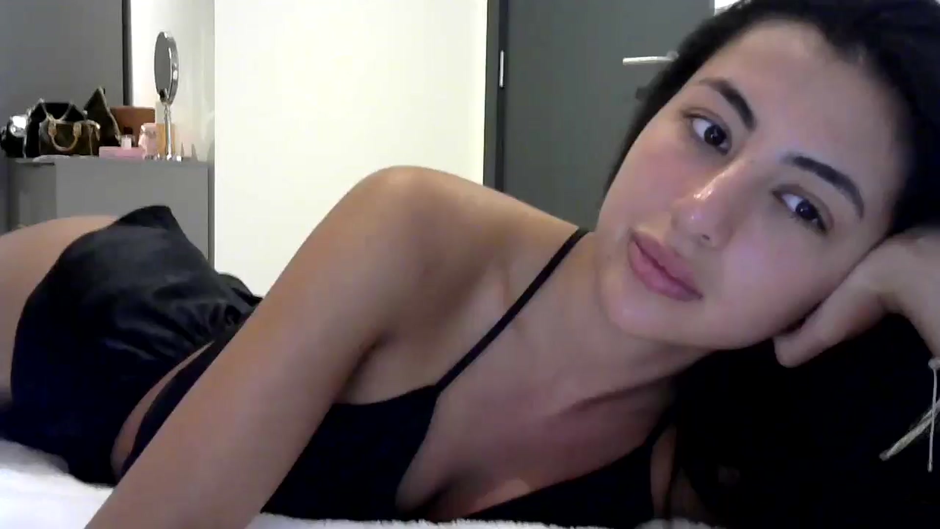 Gallery image thumbnail from princessjasx's myfreecams stream on, 05/31/2024, 18:50 image 1 of 20