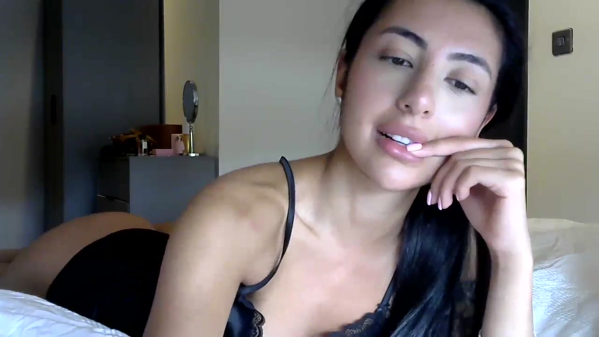 Gallery image thumbnail from princessjasx's myfreecams stream on, 06/01/2024, 13:34 image 18 of 20