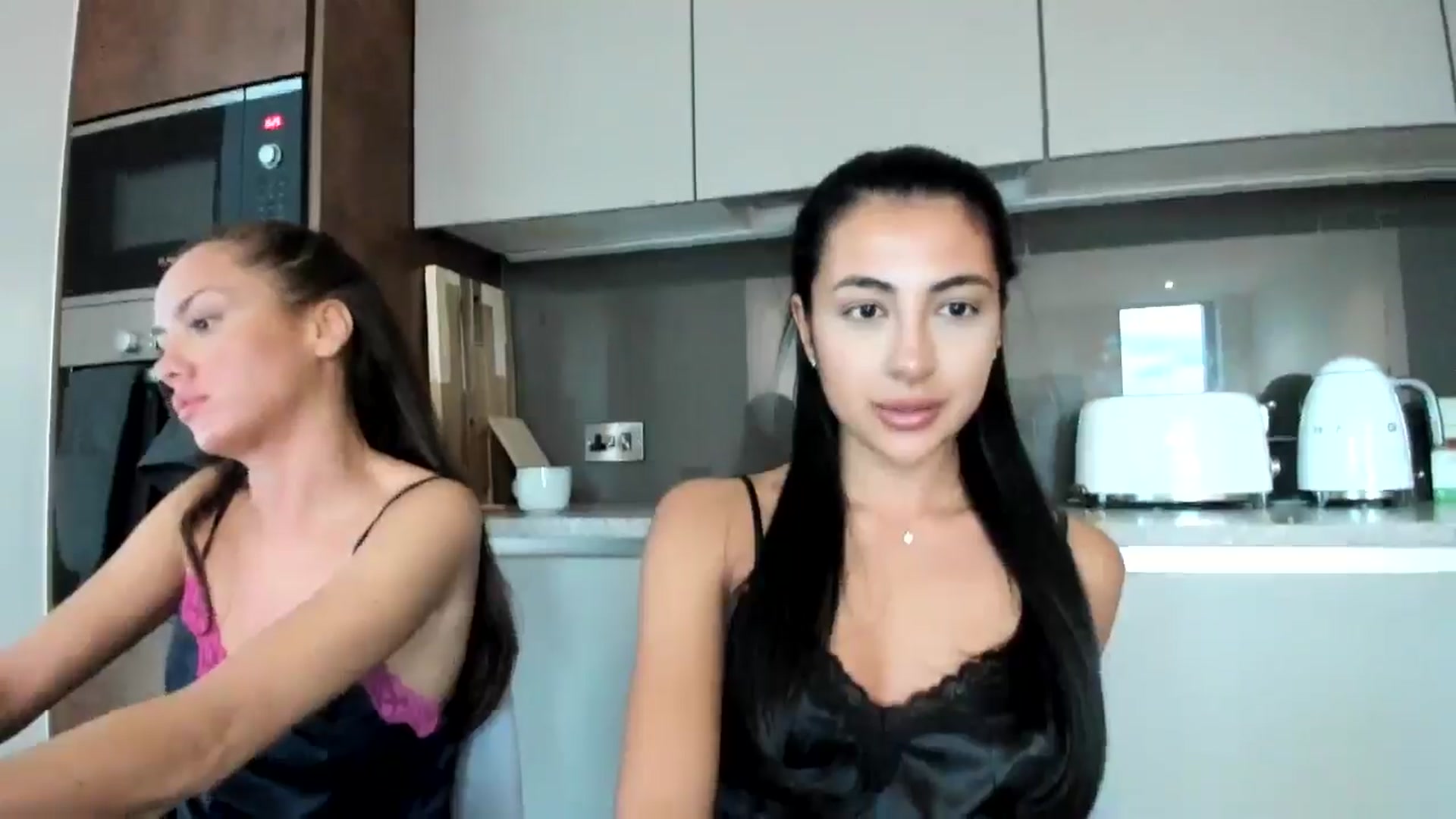 Gallery image thumbnail from princessjasx's myfreecams stream on, 06/10/2024, 20:28 image 18 of 20