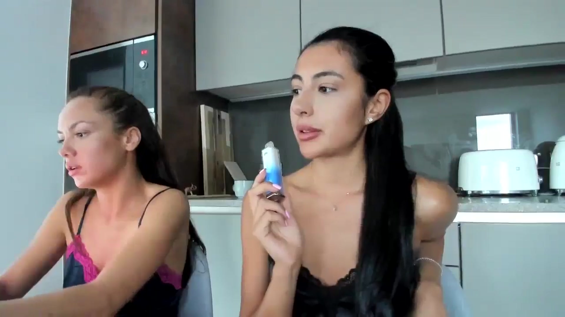 Gallery image thumbnail from princessjasx's myfreecams stream on, 06/10/2024, 20:28 image 6 of 20