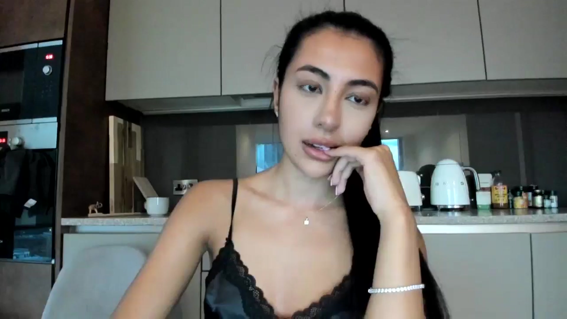 Gallery image thumbnail from princessjasx's myfreecams stream on, 06/10/2024, 20:59 image 6 of 20